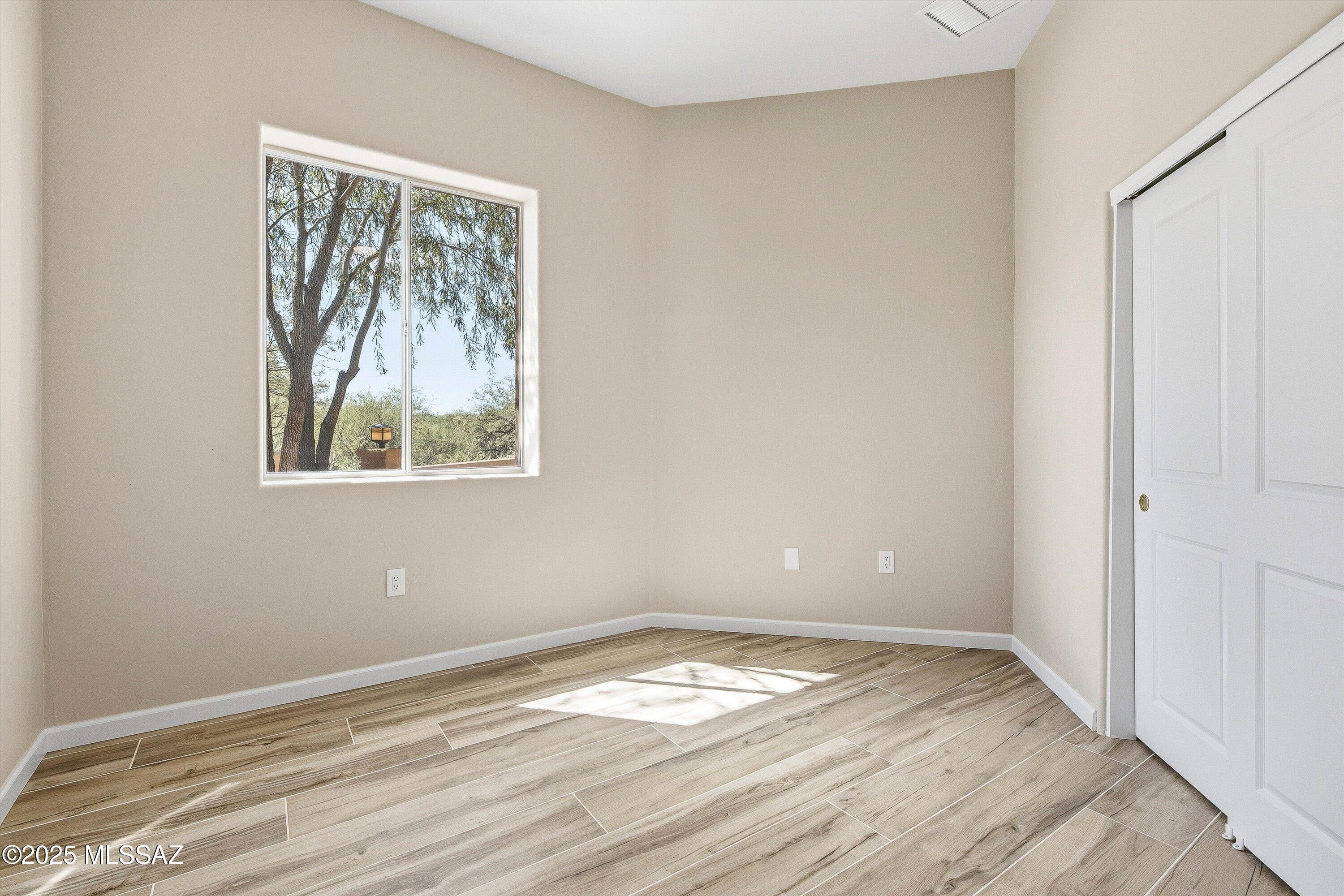 Coyote Creek (1-395) - Residential