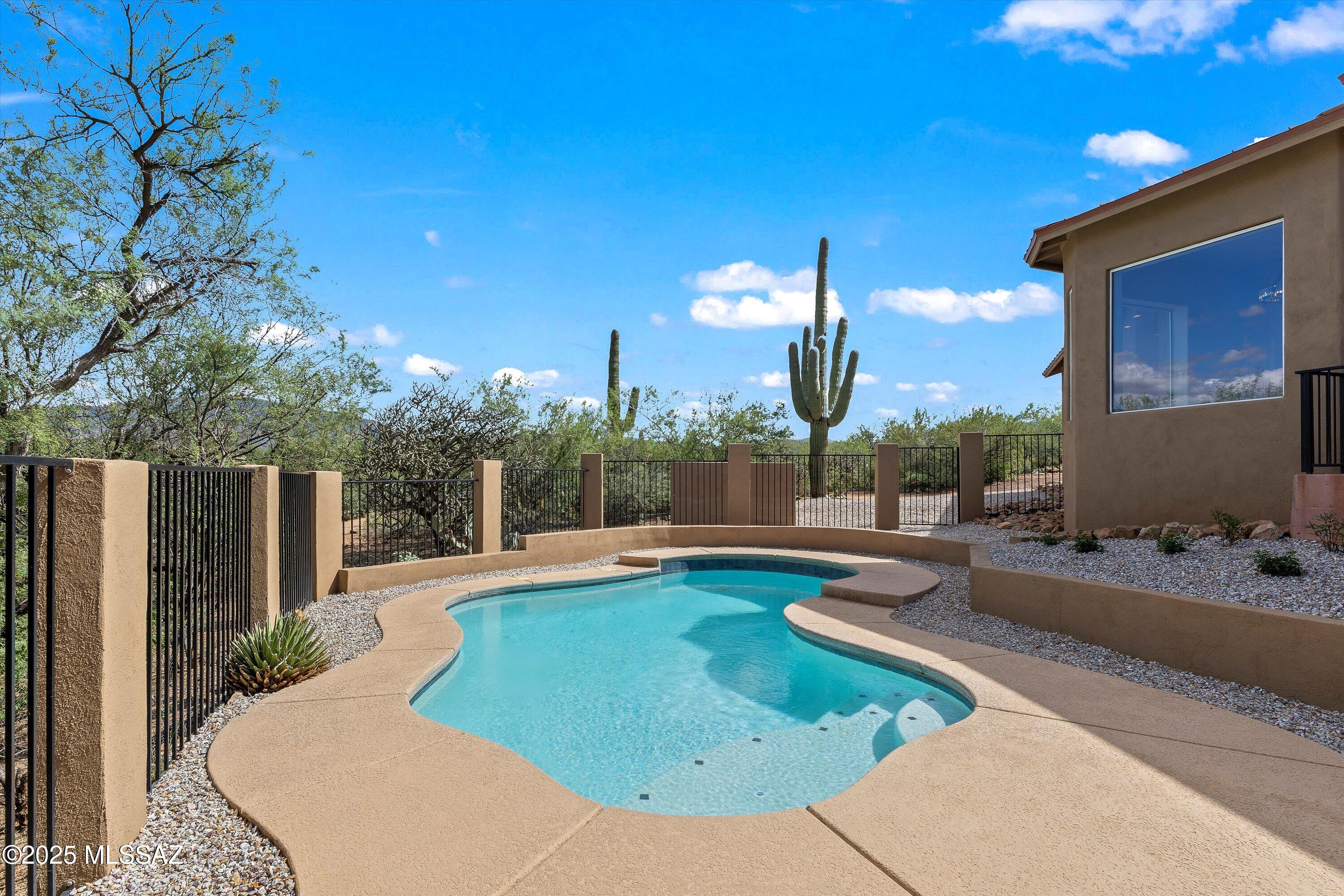 Coyote Creek (1-395) - Residential