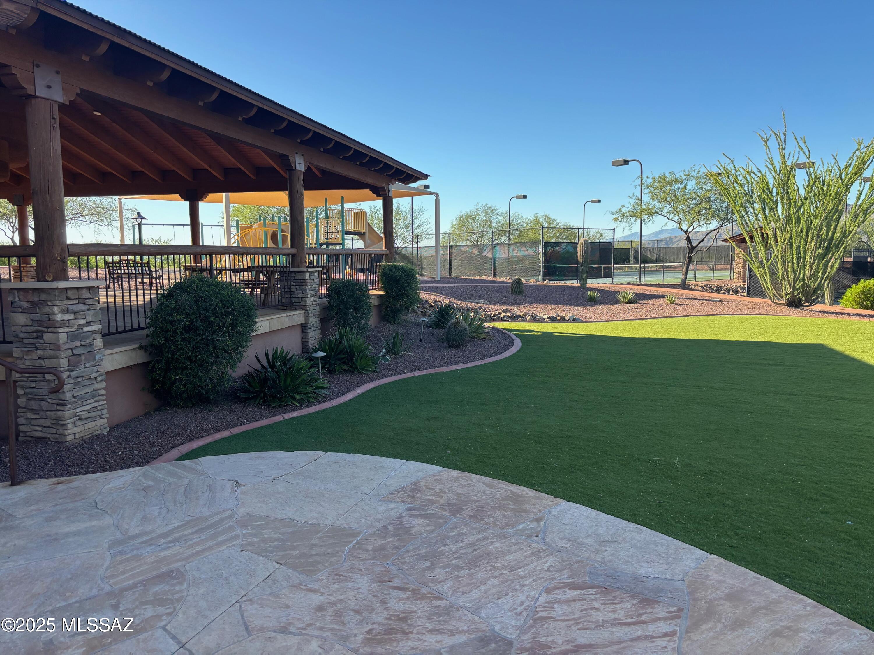 Coyote Creek (1-395) - Residential