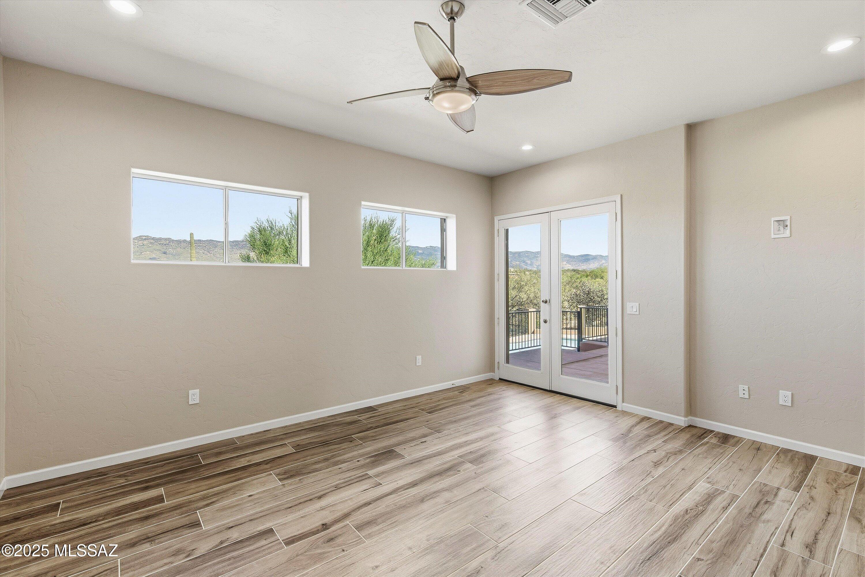 Coyote Creek (1-395) - Residential