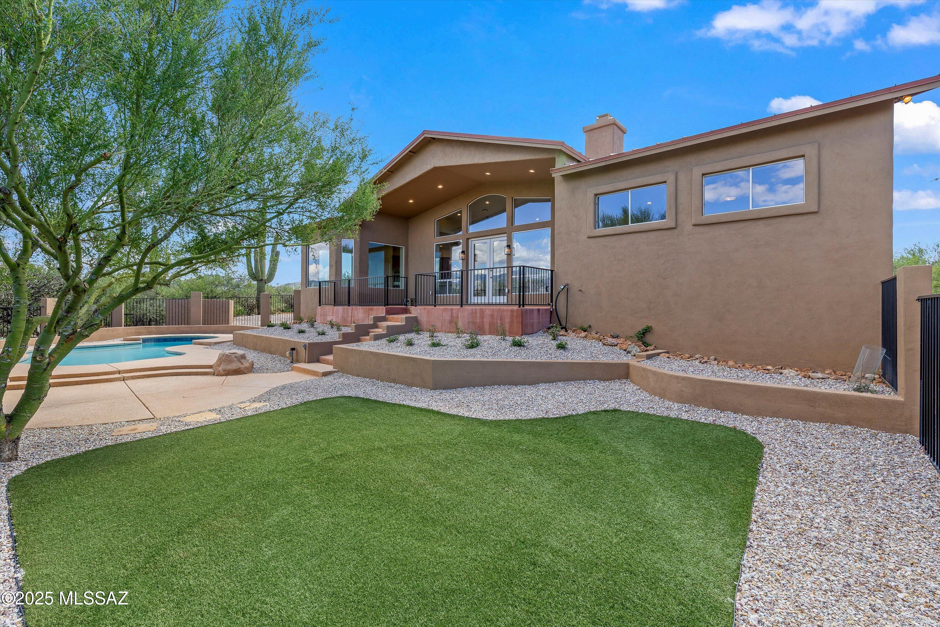 Coyote Creek (1-395) - Residential
