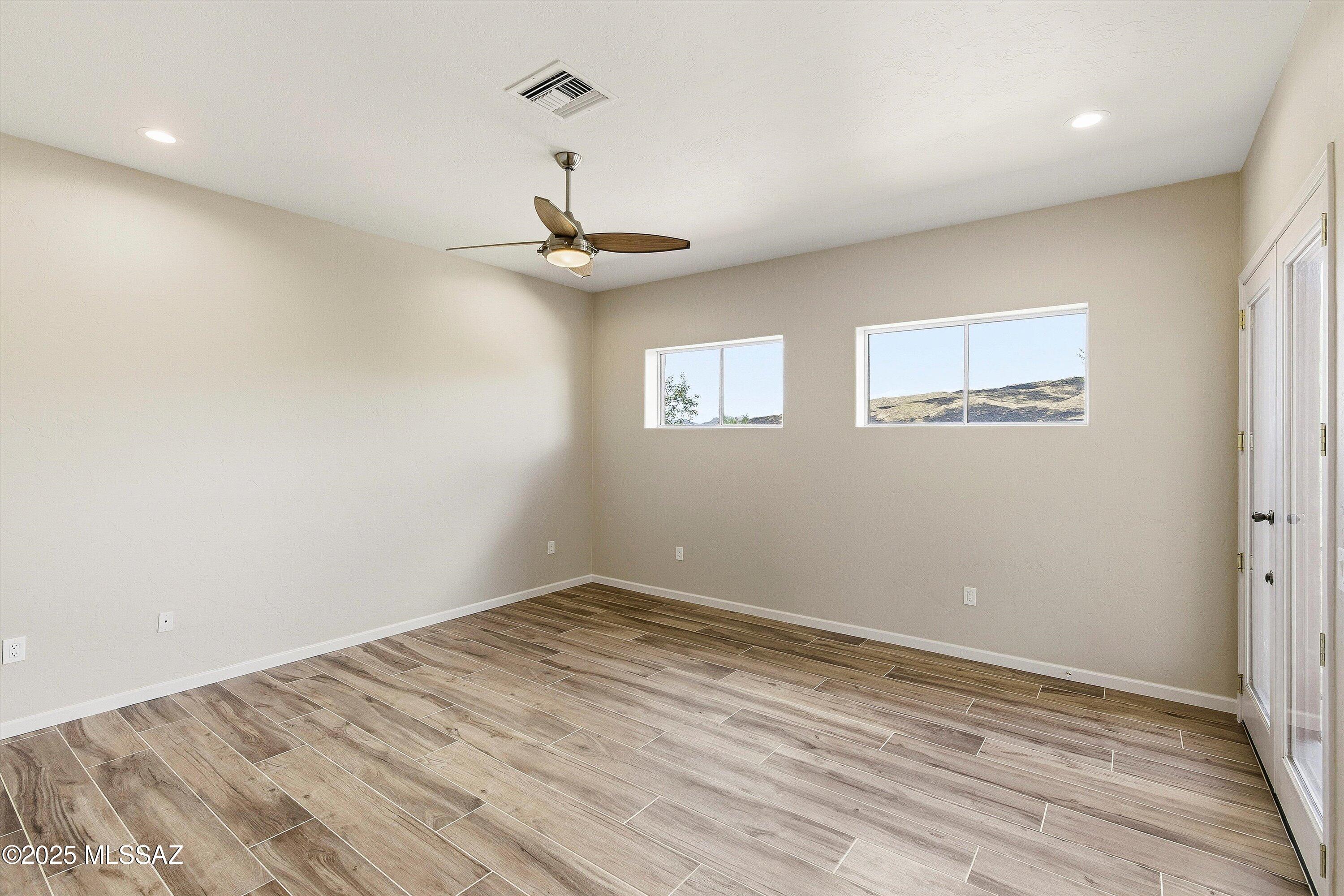 Coyote Creek (1-395) - Residential