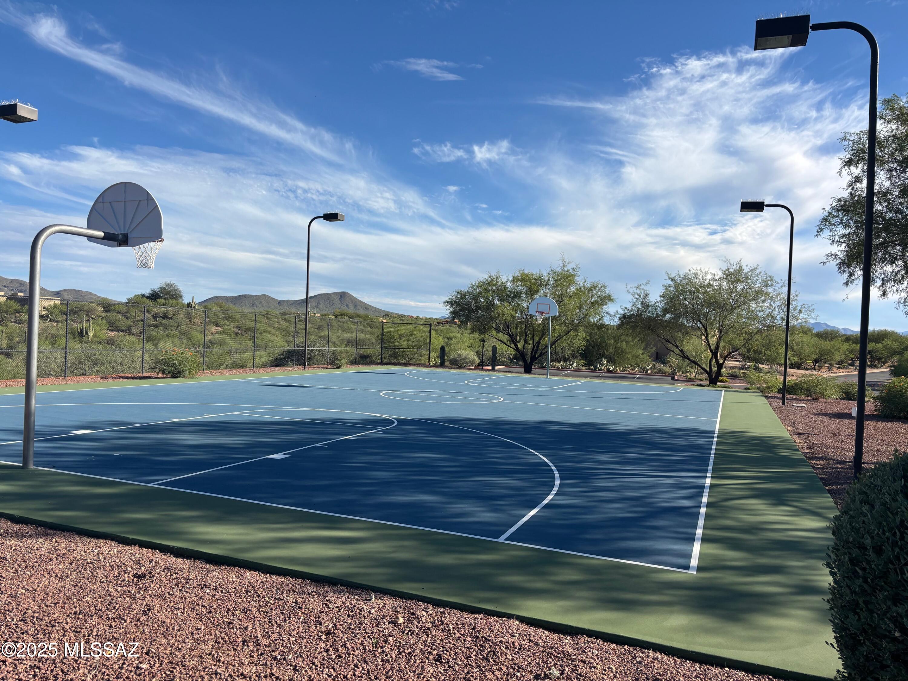Coyote Creek (1-395) - Residential