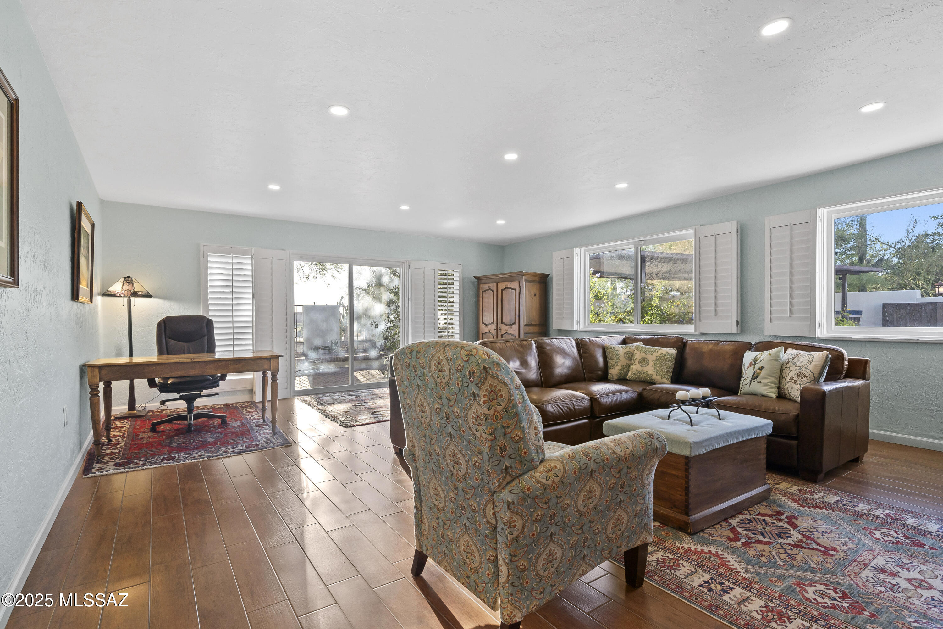 Shadow Roc (81-141) - Residential