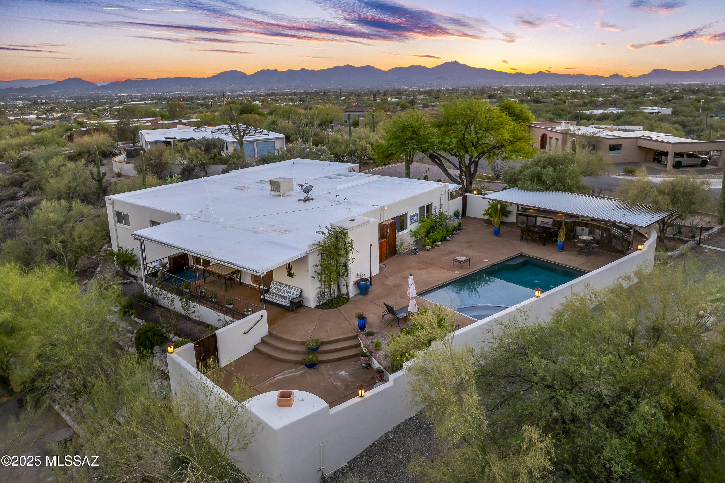 Shadow Roc (81-141) - Residential