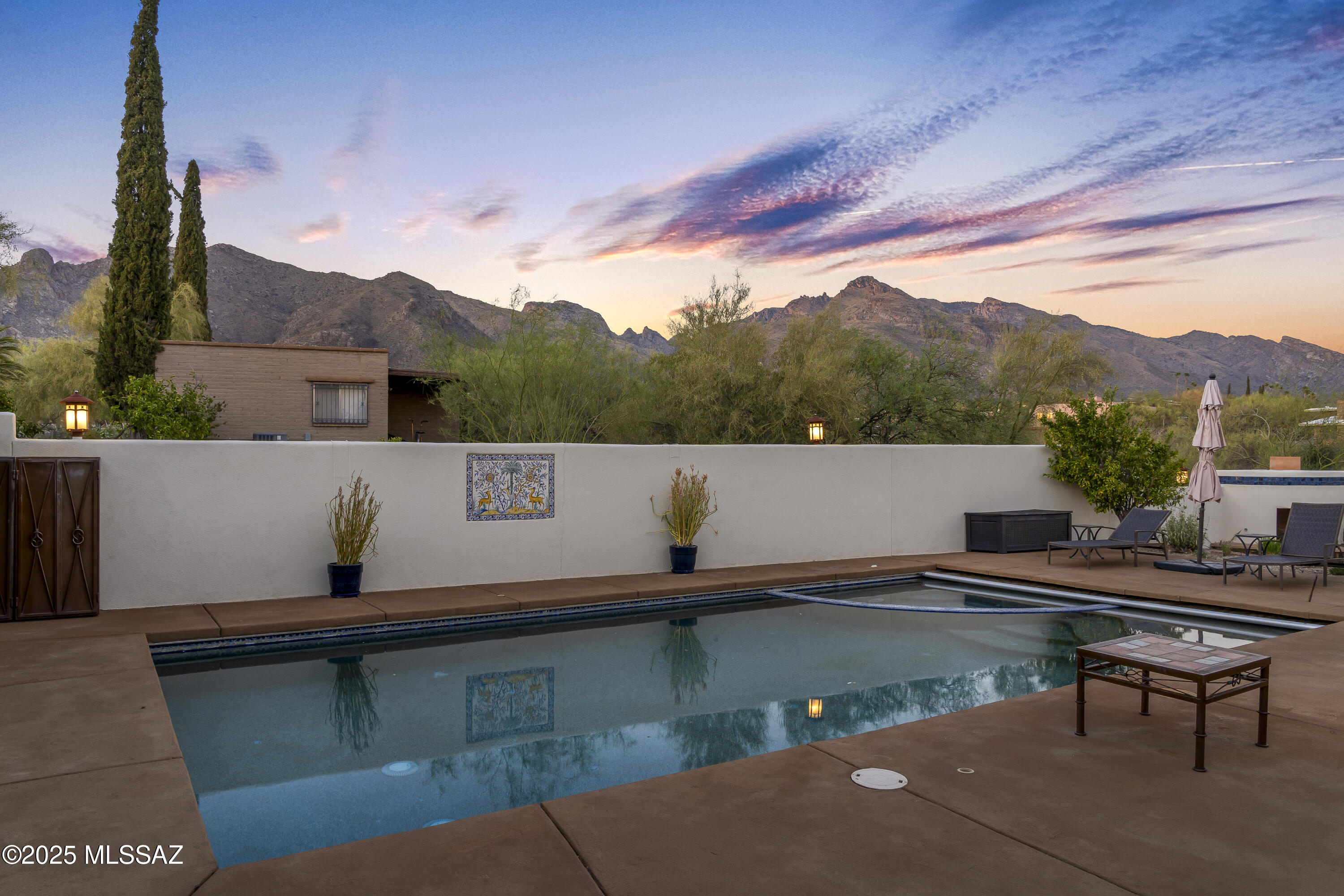 Shadow Roc (81-141) - Residential