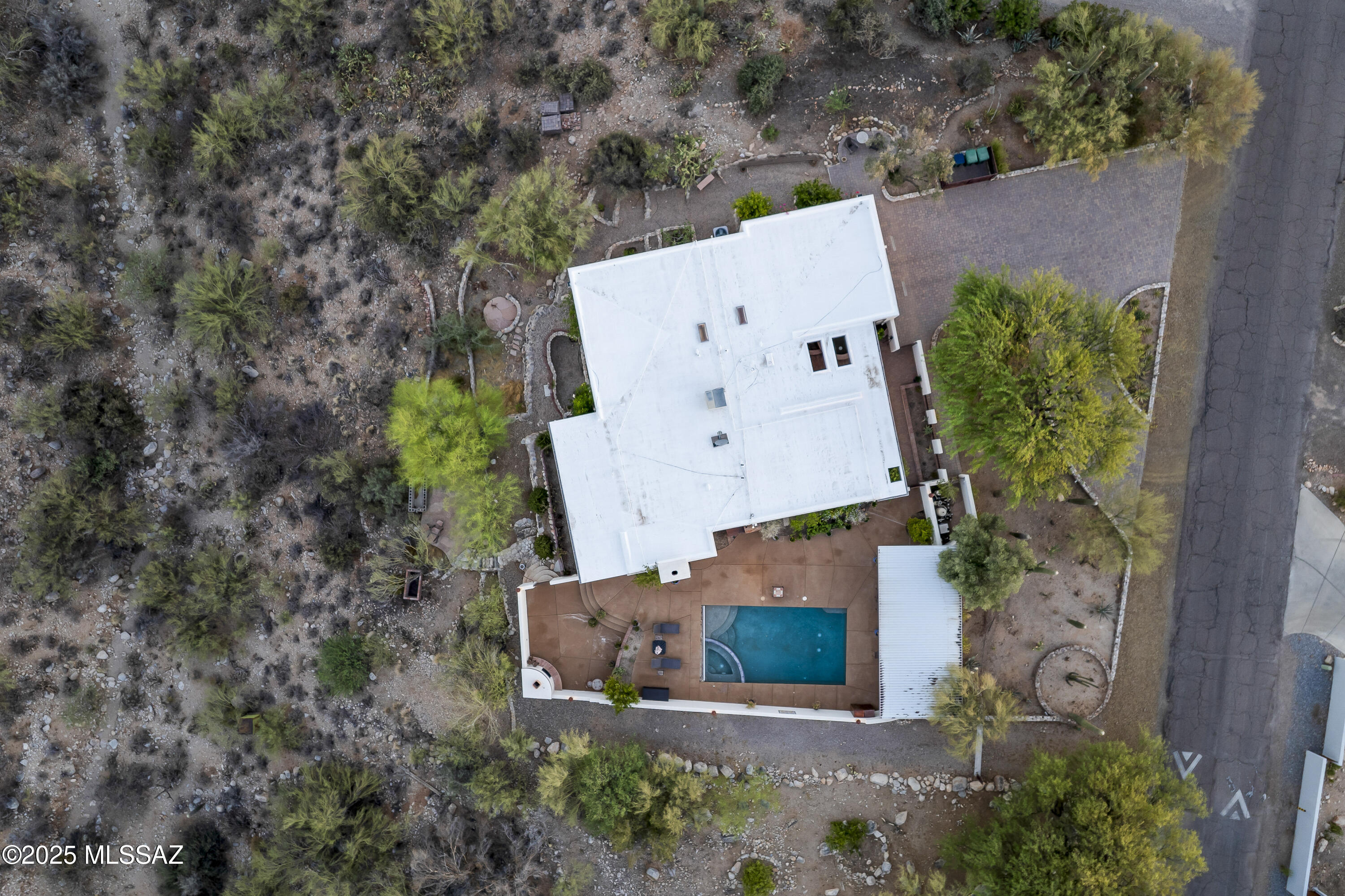 Shadow Roc (81-141) - Residential