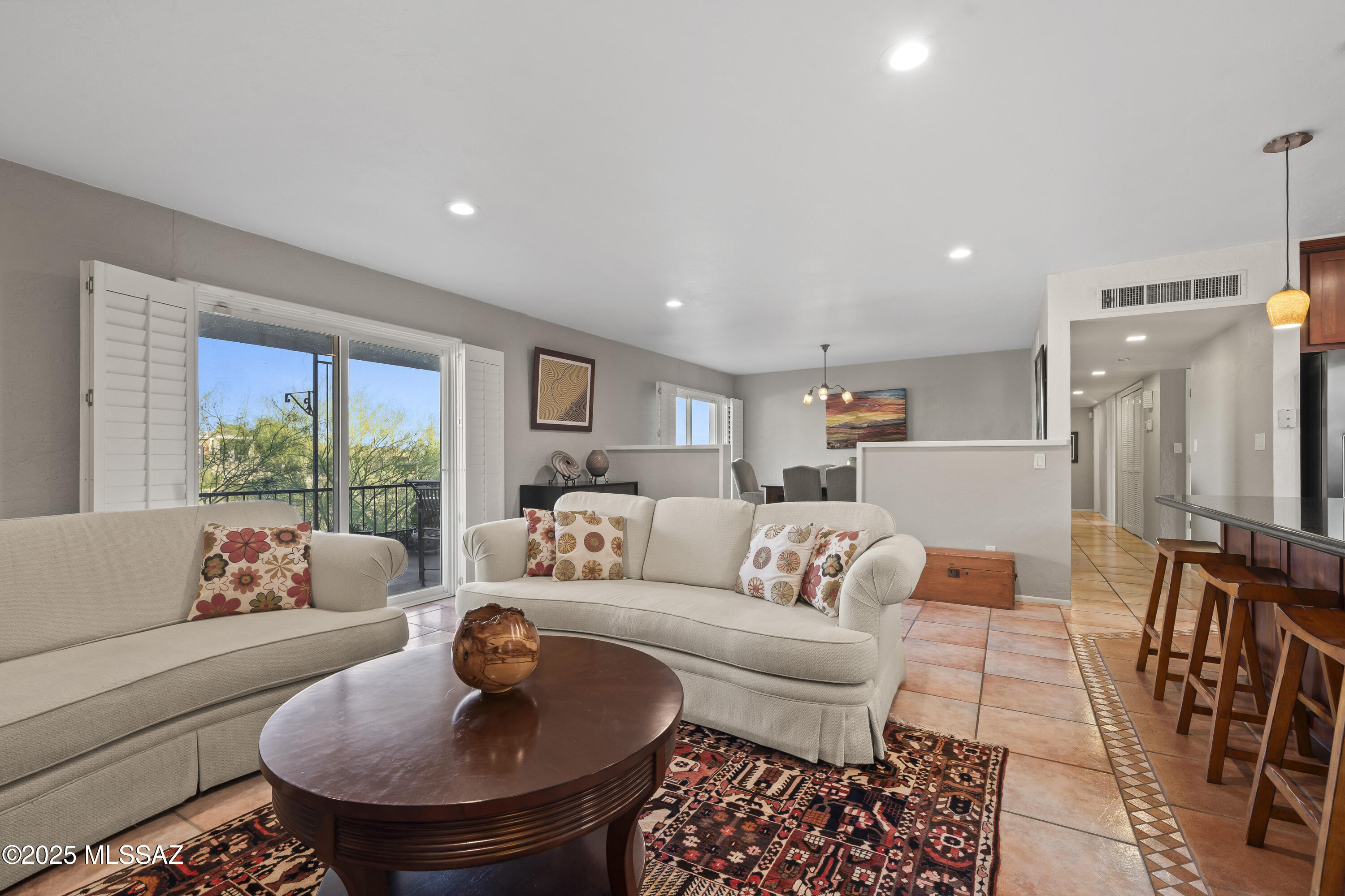 Shadow Roc (81-141) - Residential