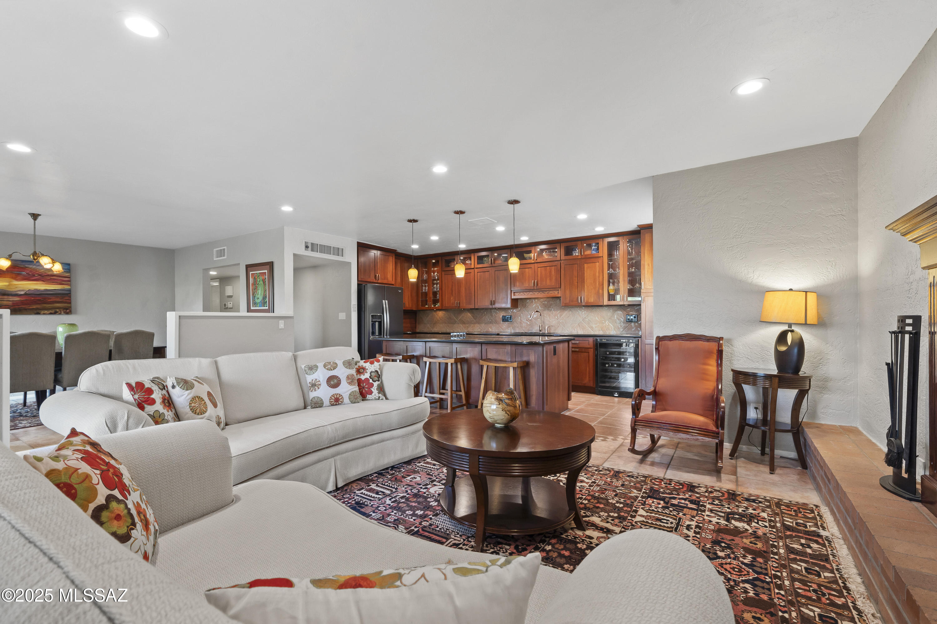 Shadow Roc (81-141) - Residential
