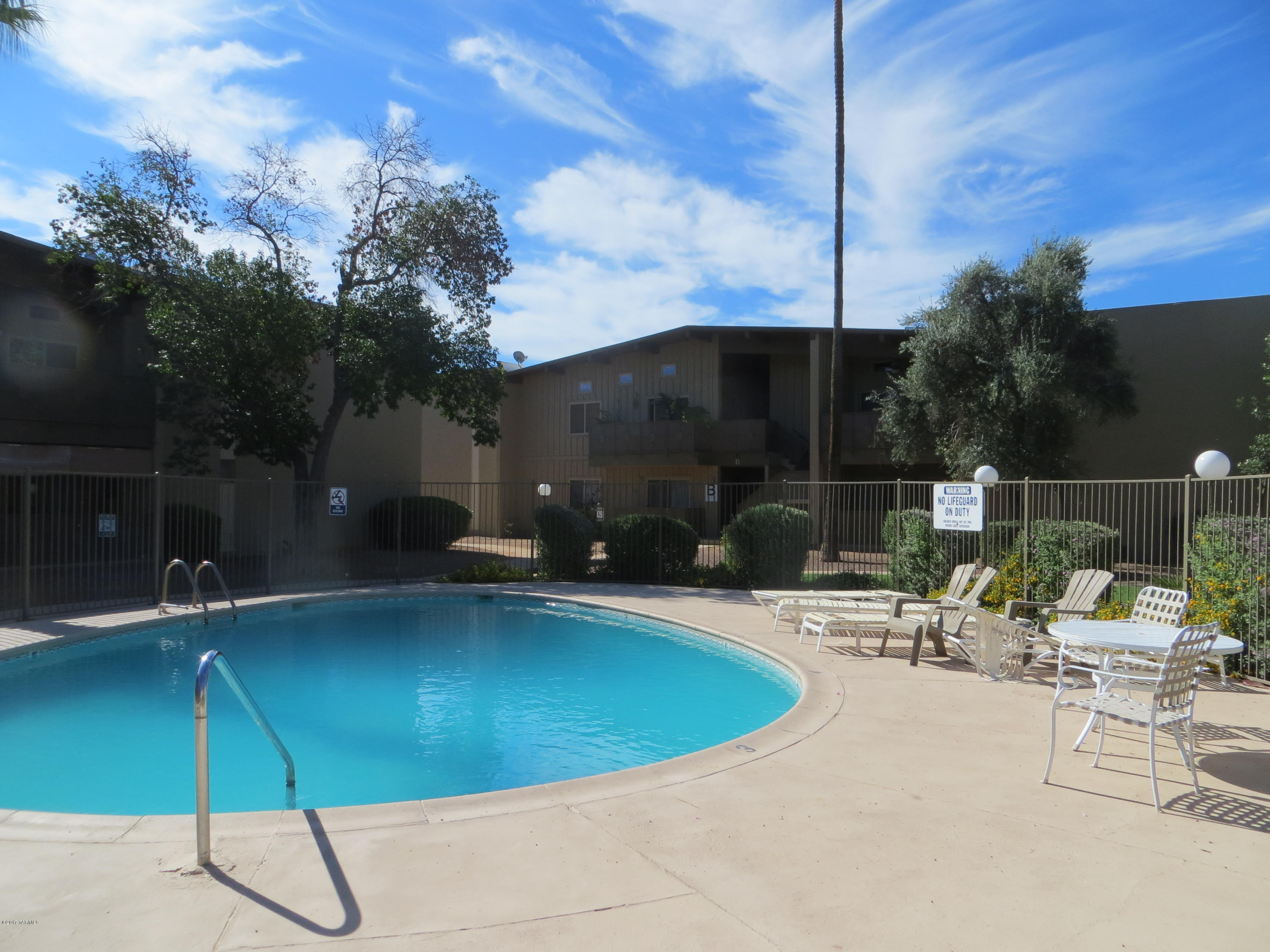 Royal Alvernon Condos. - Residential