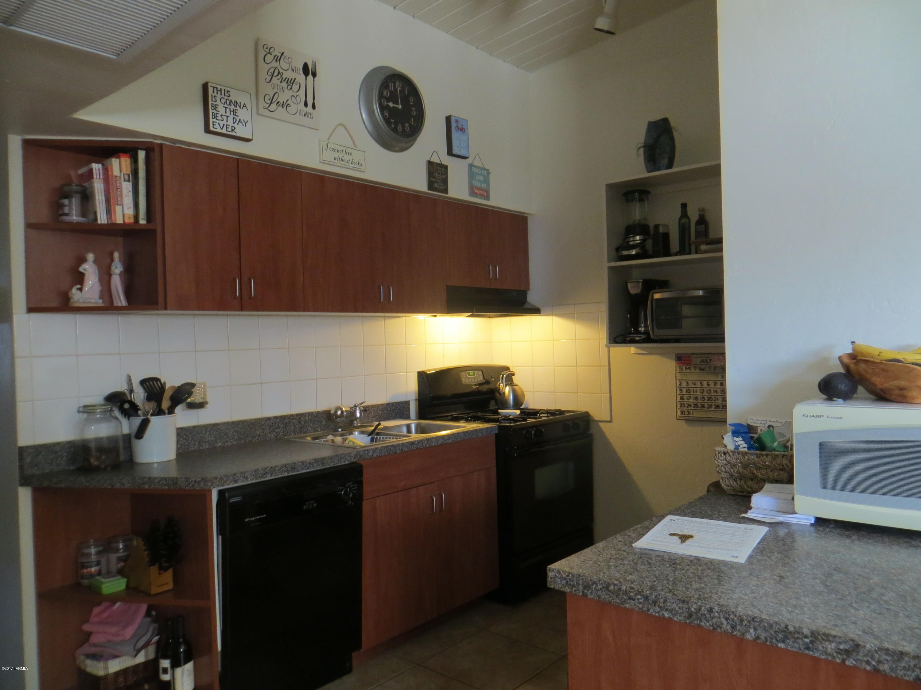 Royal Alvernon Condos. - Residential