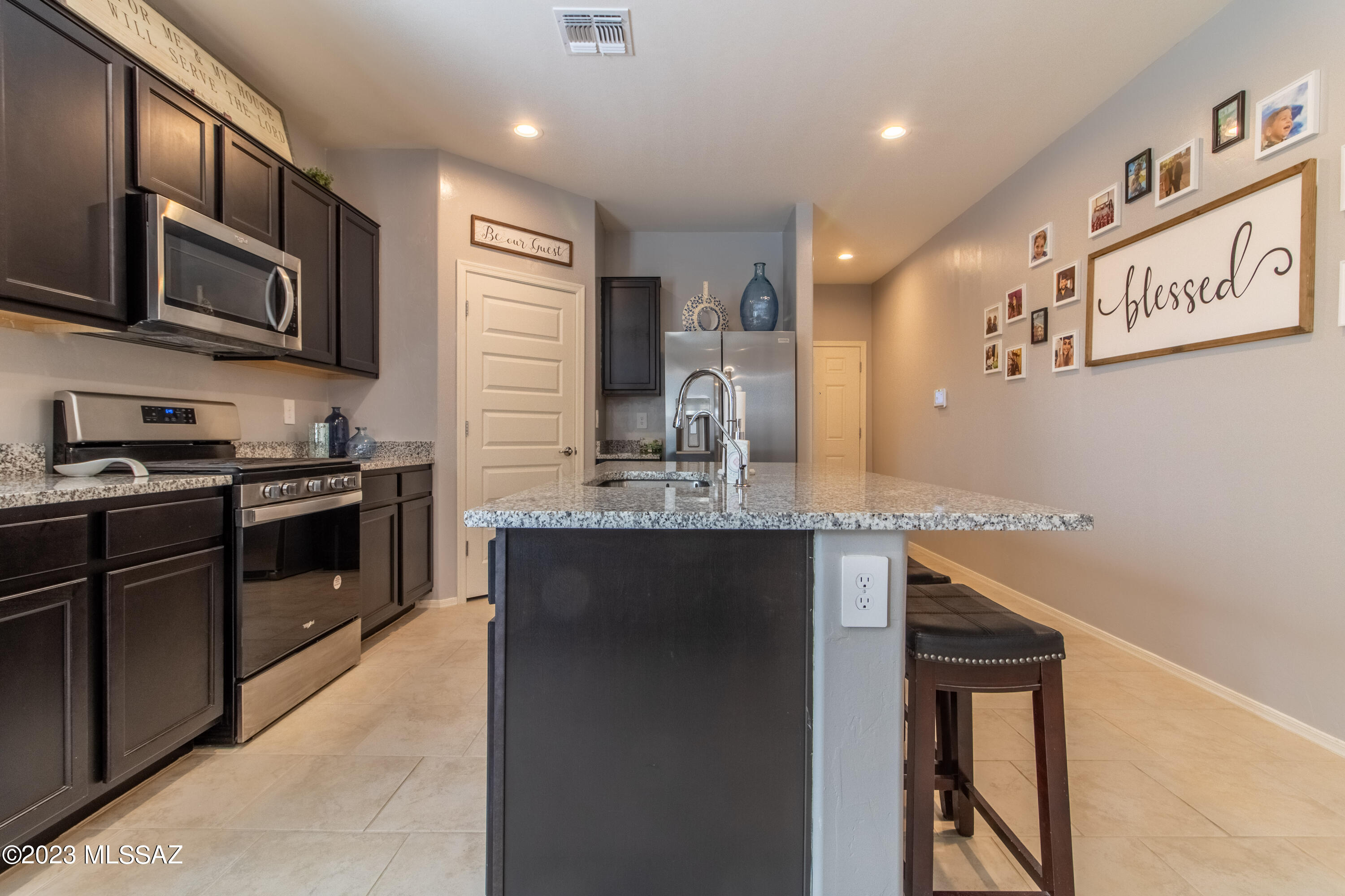 Saguaro Bloom SQ20180540069 - Residential