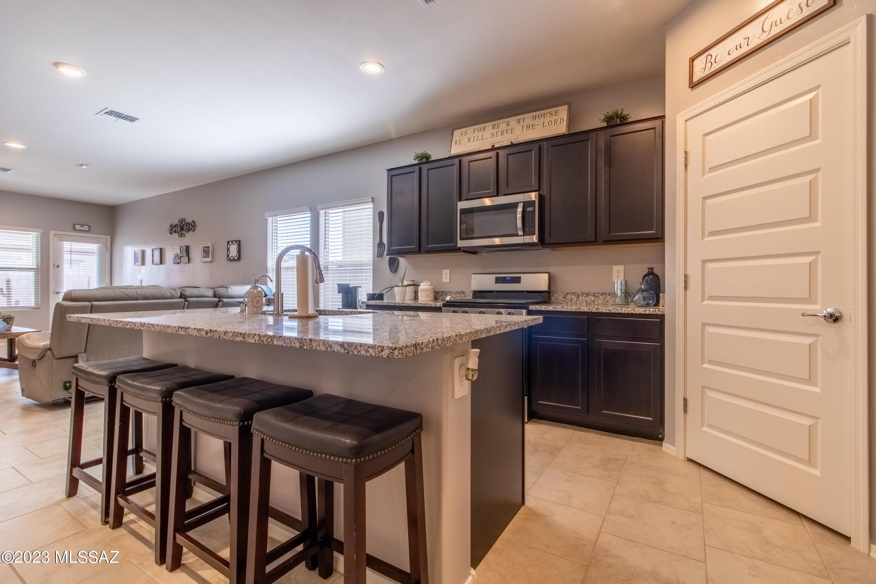 Saguaro Bloom SQ20180540069 - Residential