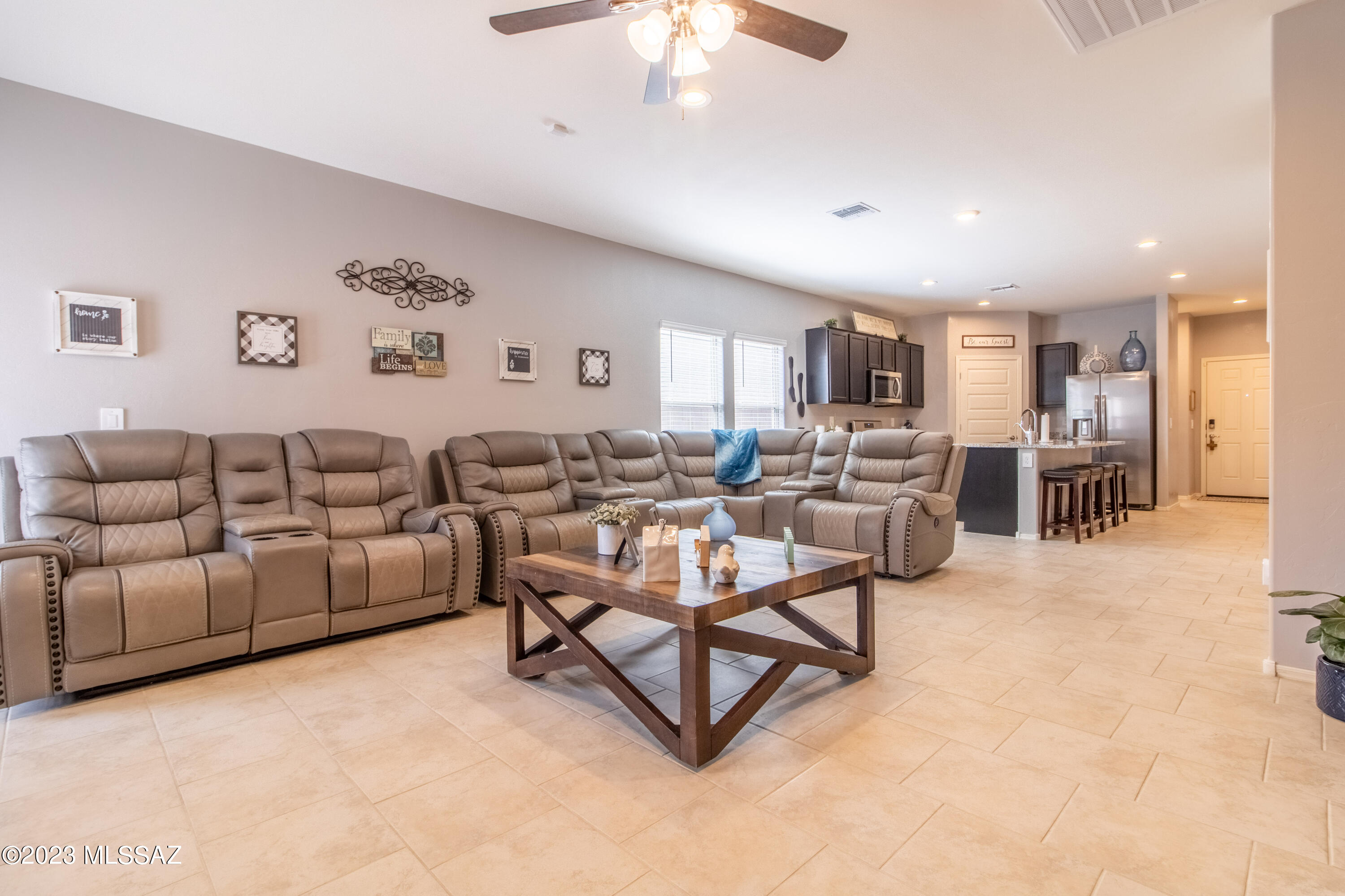 Saguaro Bloom SQ20180540069 - Residential