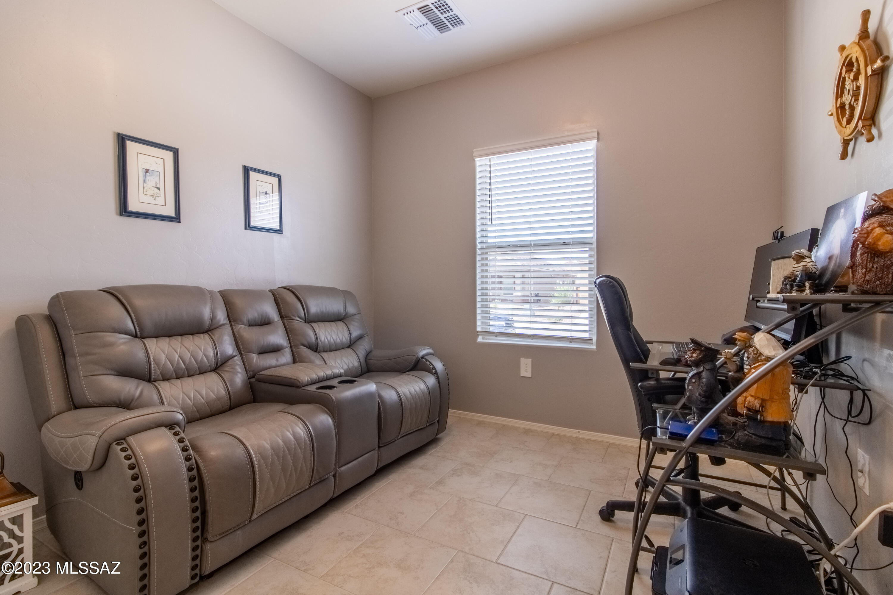 Saguaro Bloom SQ20180540069 - Residential