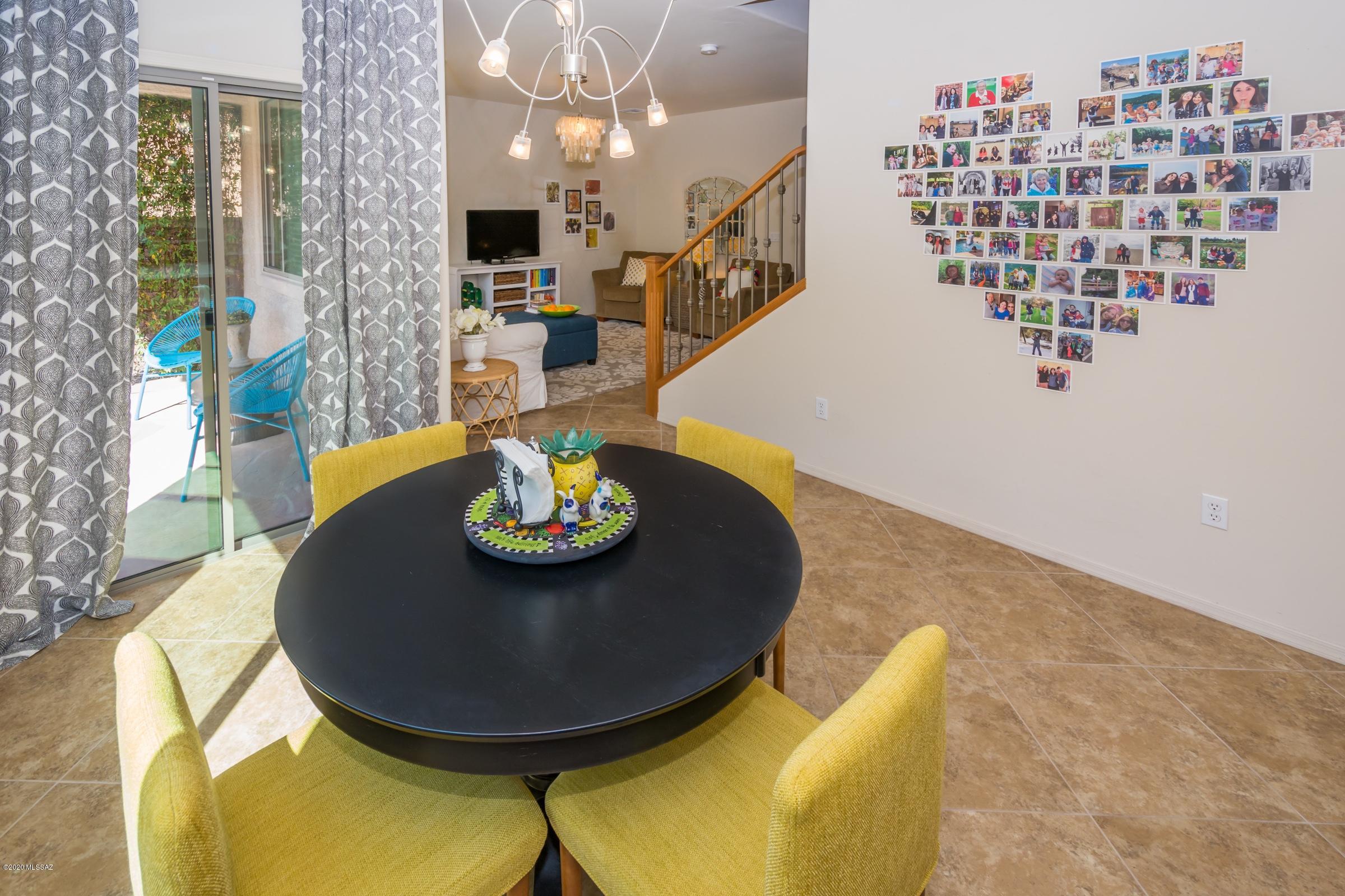 Paseo del Rio - Residential