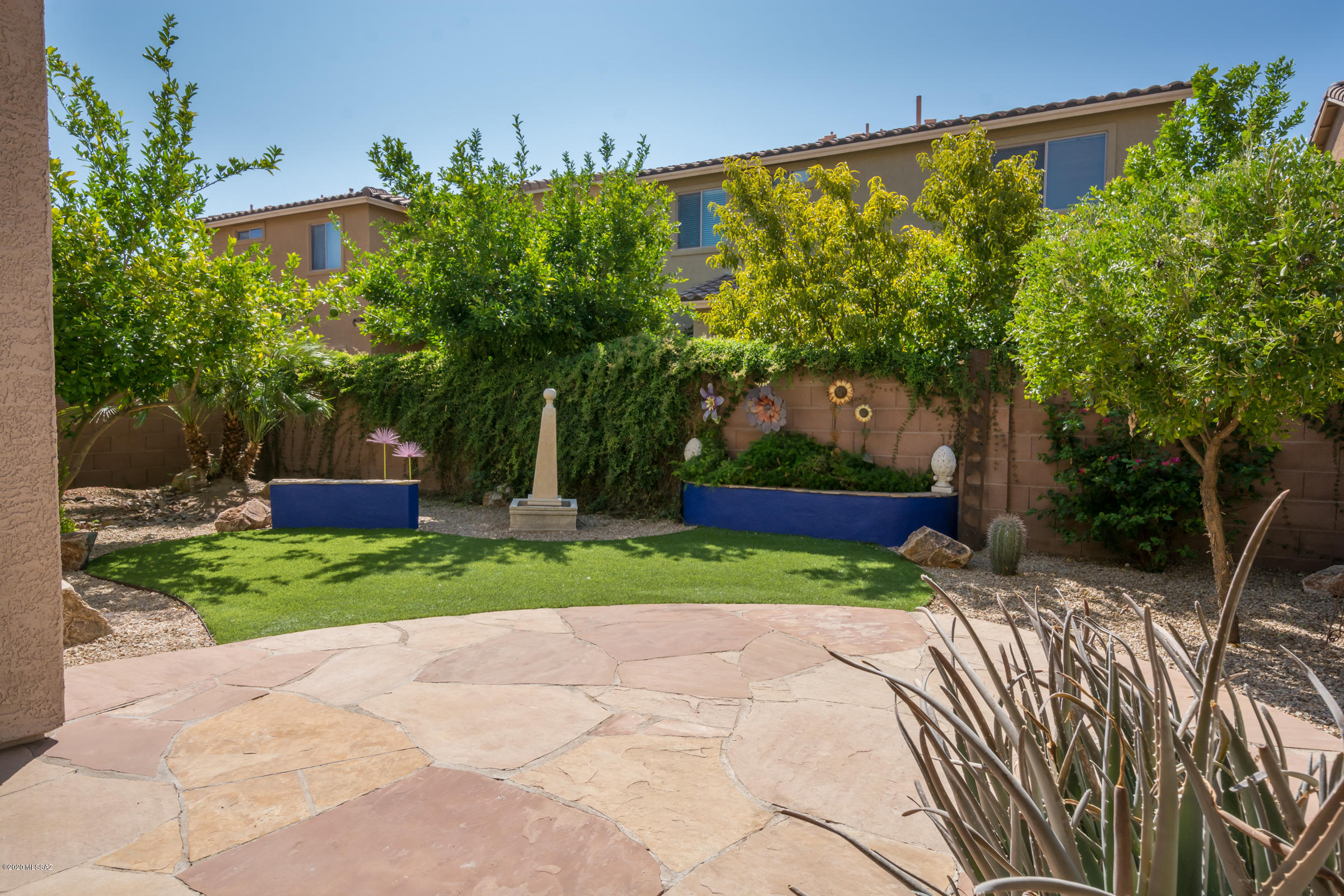 Paseo del Rio - Residential
