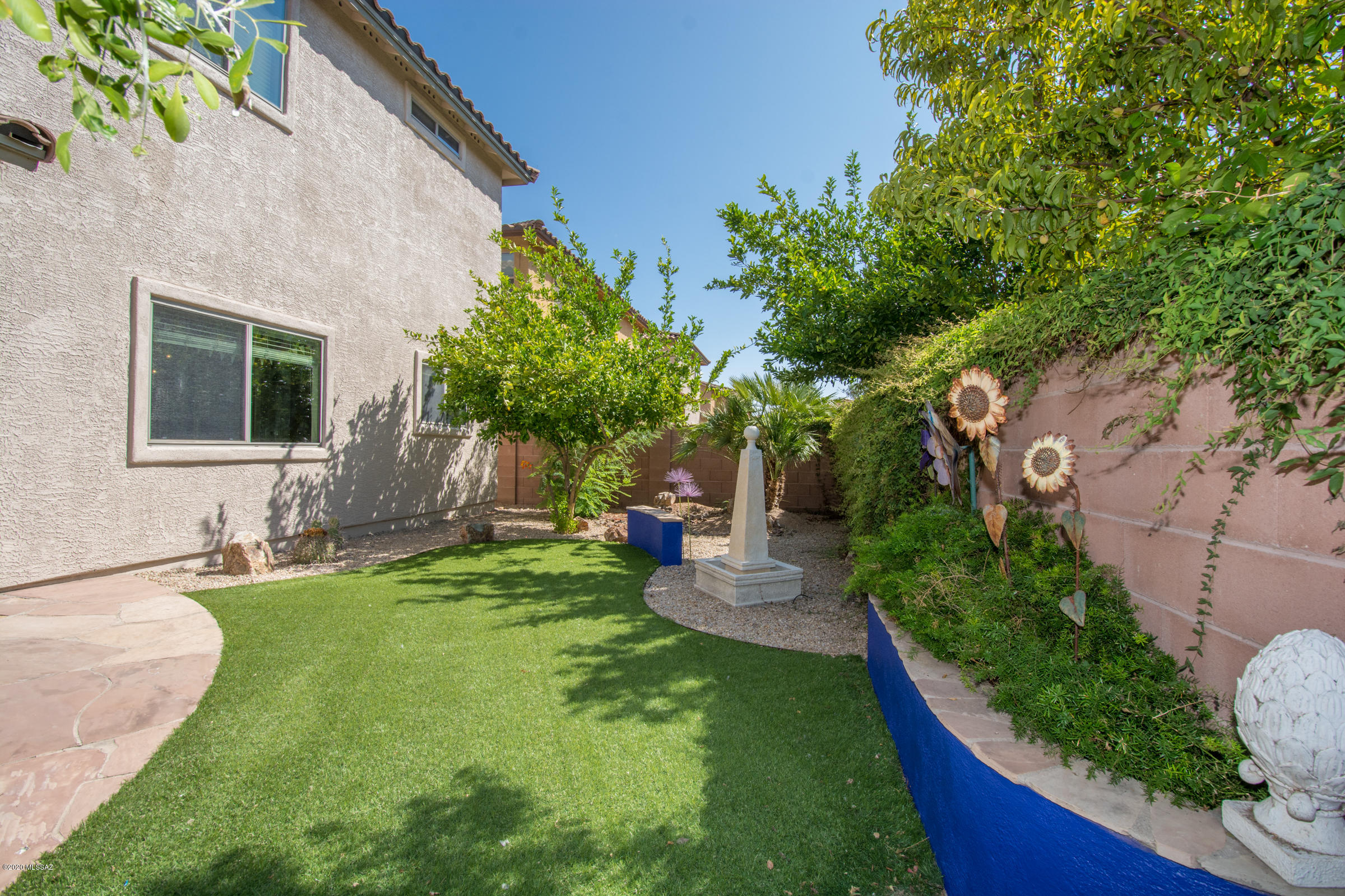 Paseo del Rio - Residential