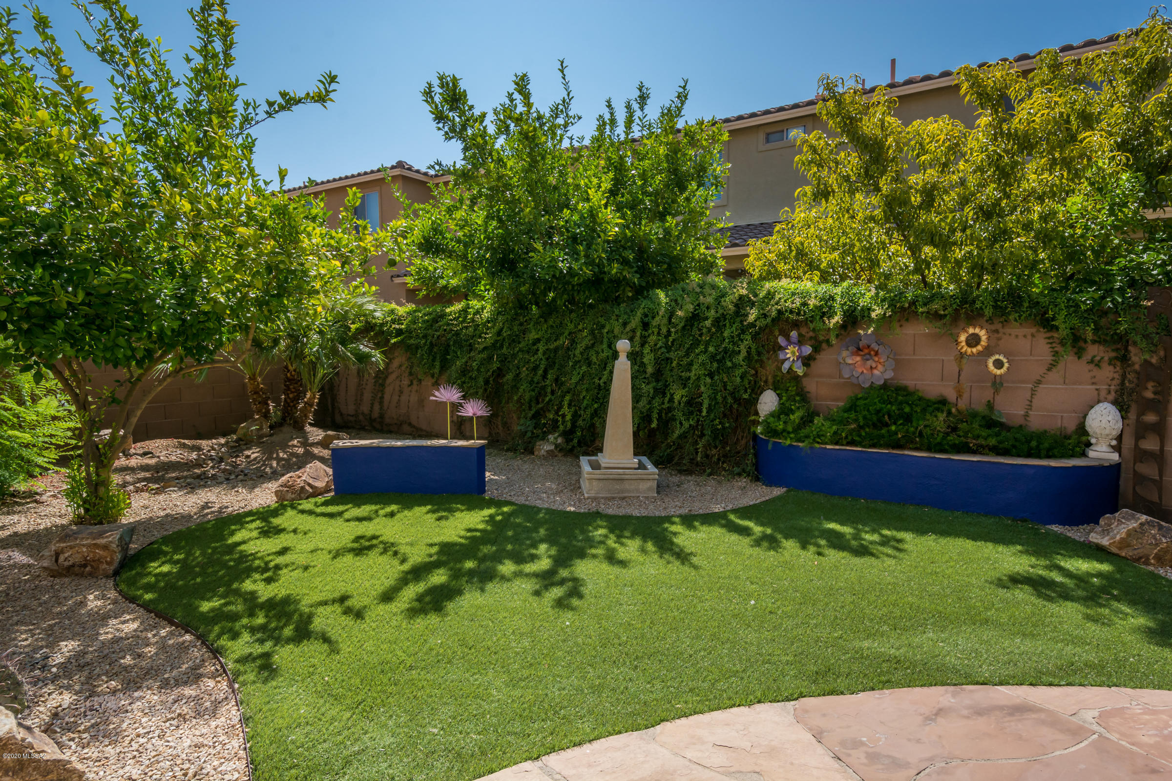 Paseo del Rio - Residential
