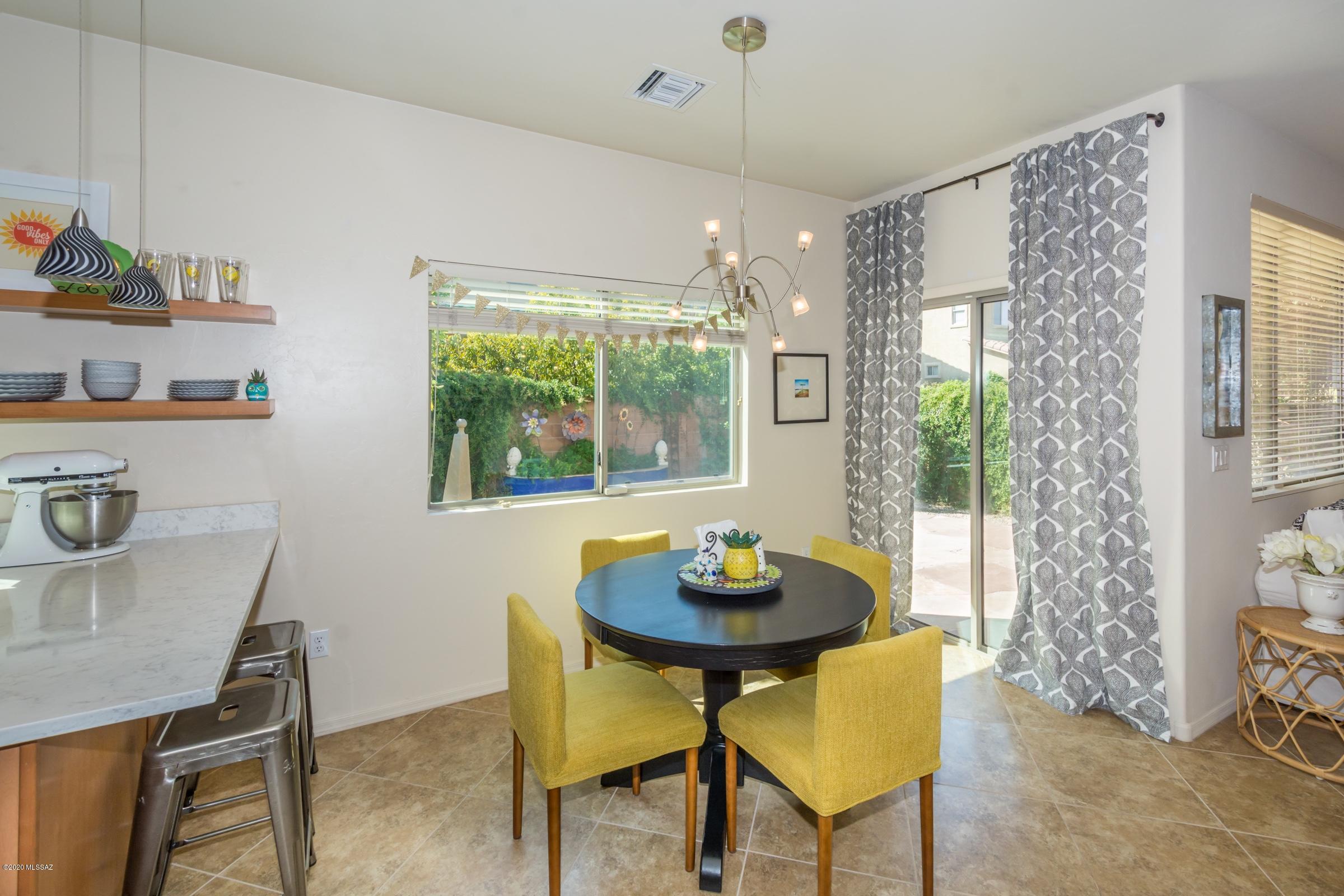 Paseo del Rio - Residential