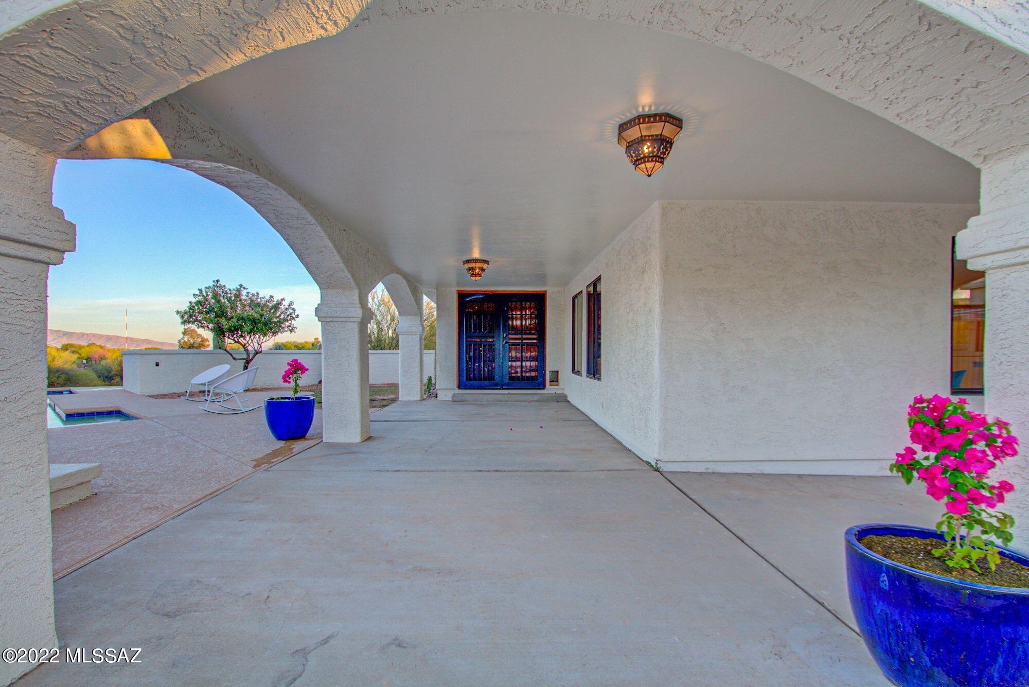 Las Alturas (1-167) - Residential