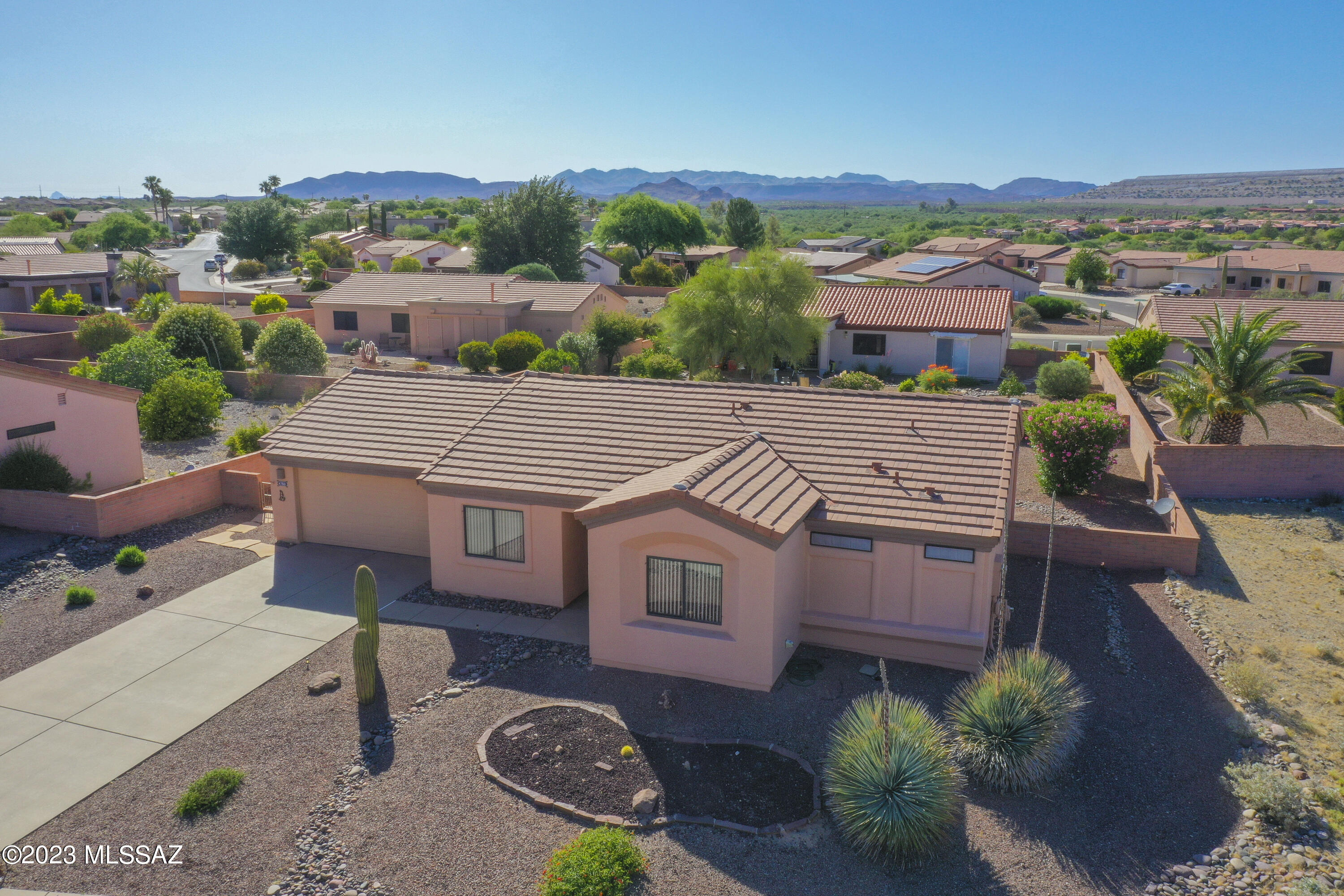 San Ignacio Vistas (101-113,224-228) - Residential