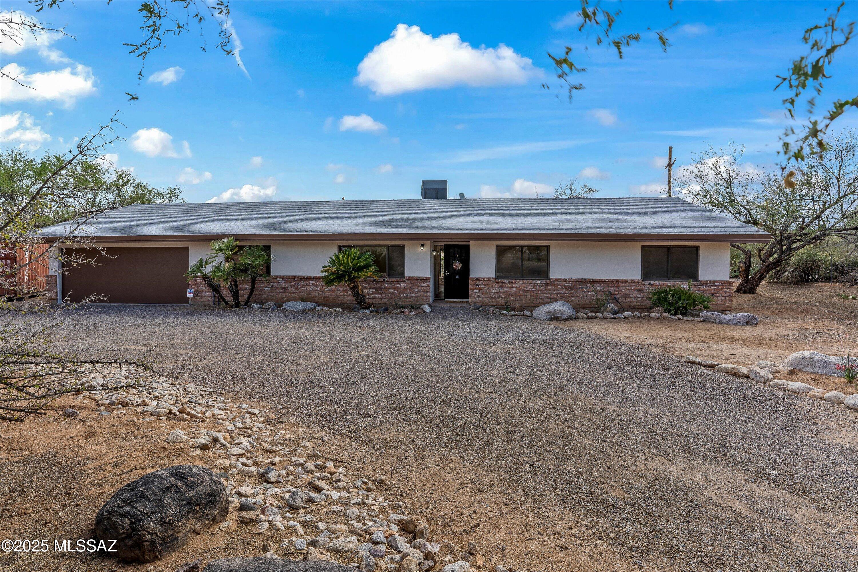 1241 W Cananea Ci Circle