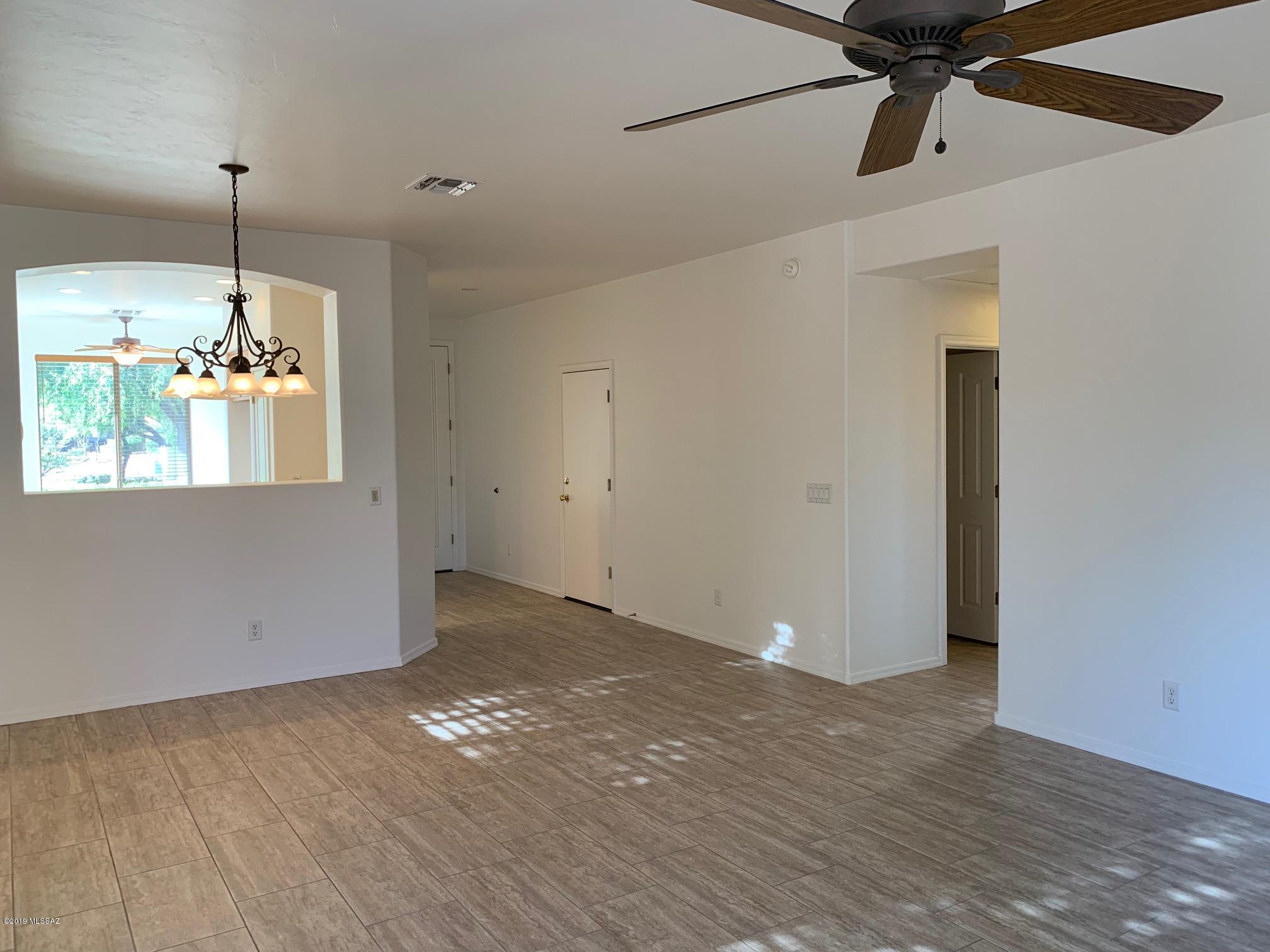 Hacienda Del Rio (1-118) - Residential Lease