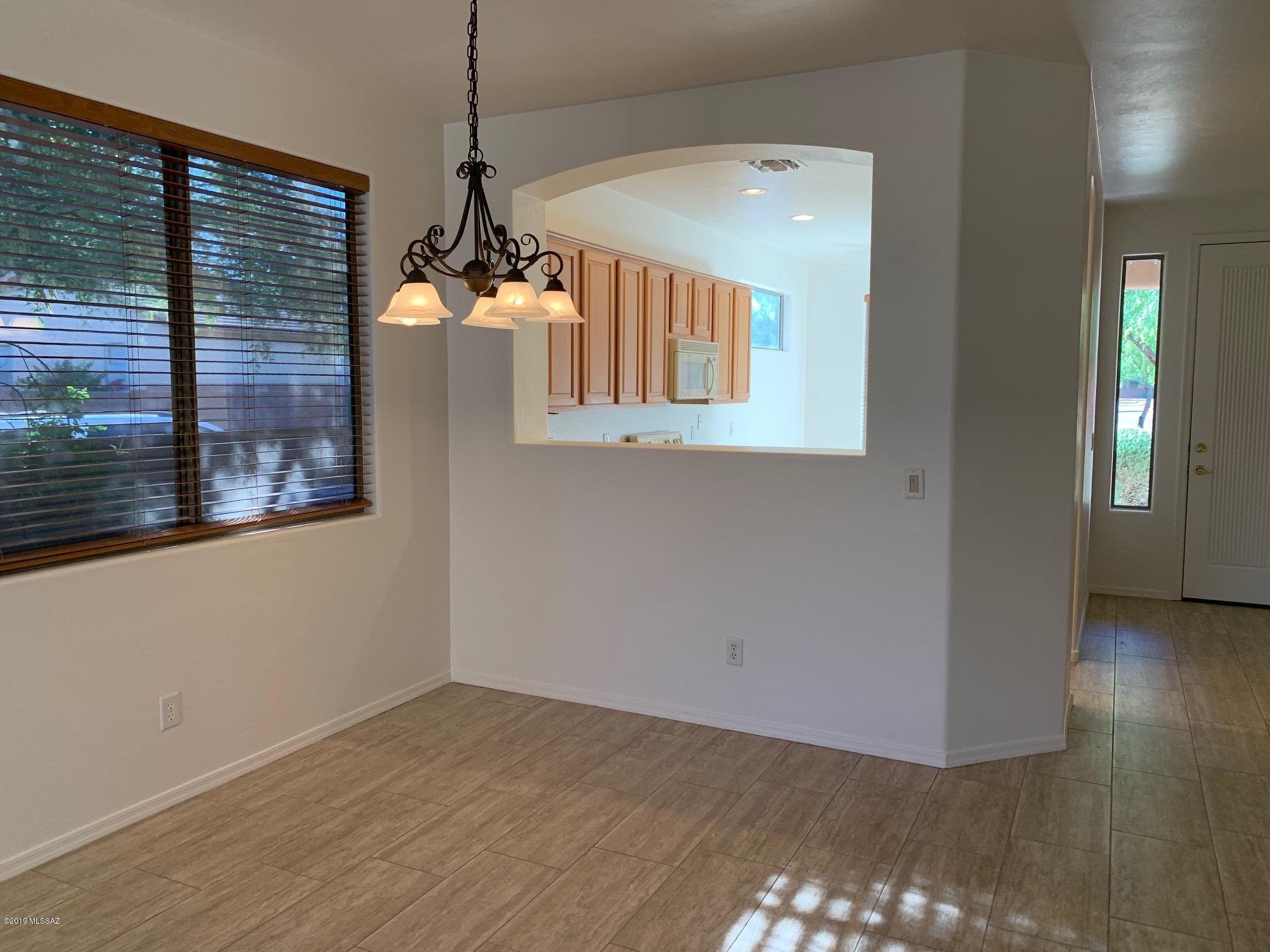 Hacienda Del Rio (1-118) - Residential Lease