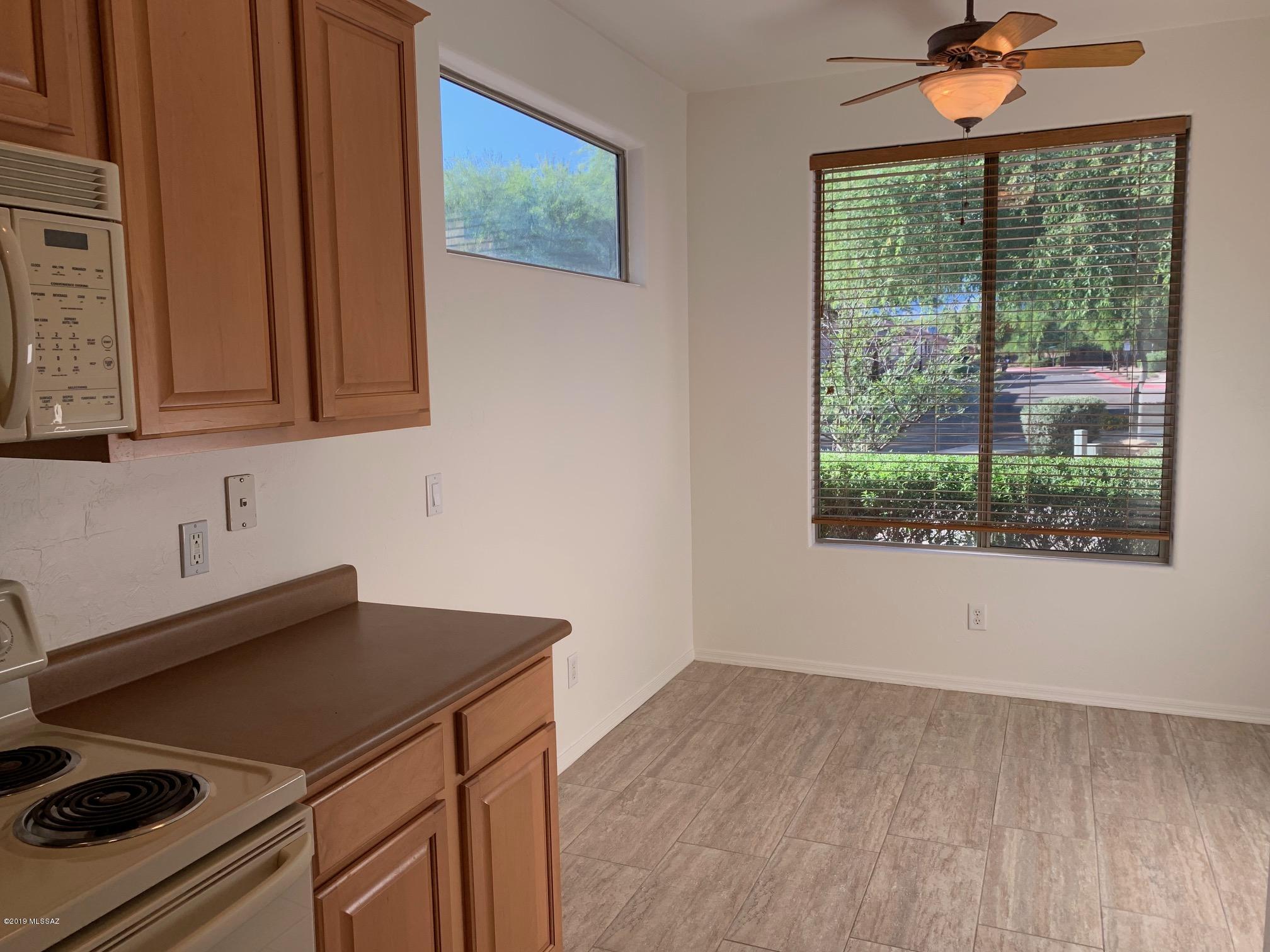 Hacienda Del Rio (1-118) - Residential Lease