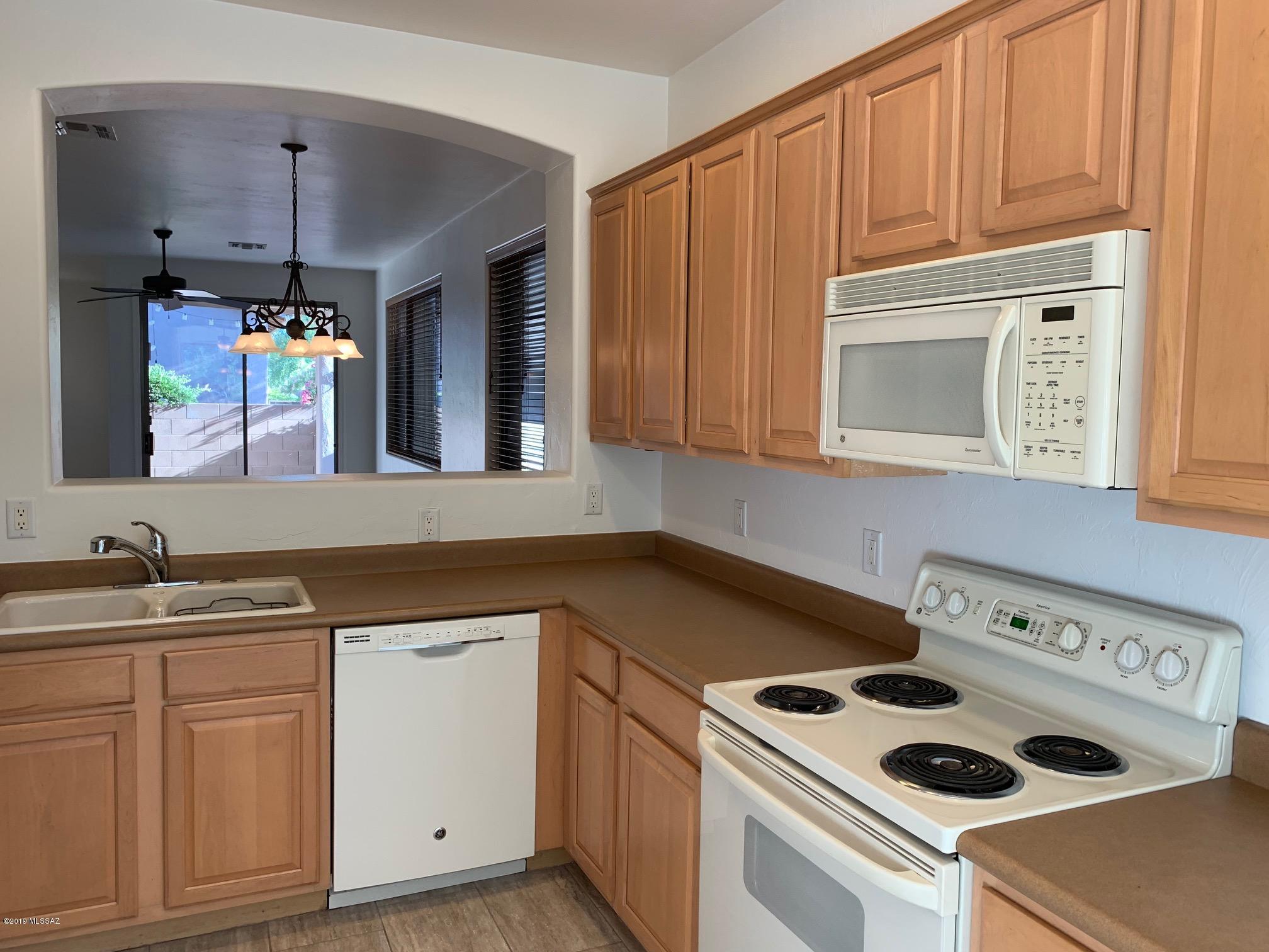 Hacienda Del Rio (1-118) - Residential Lease
