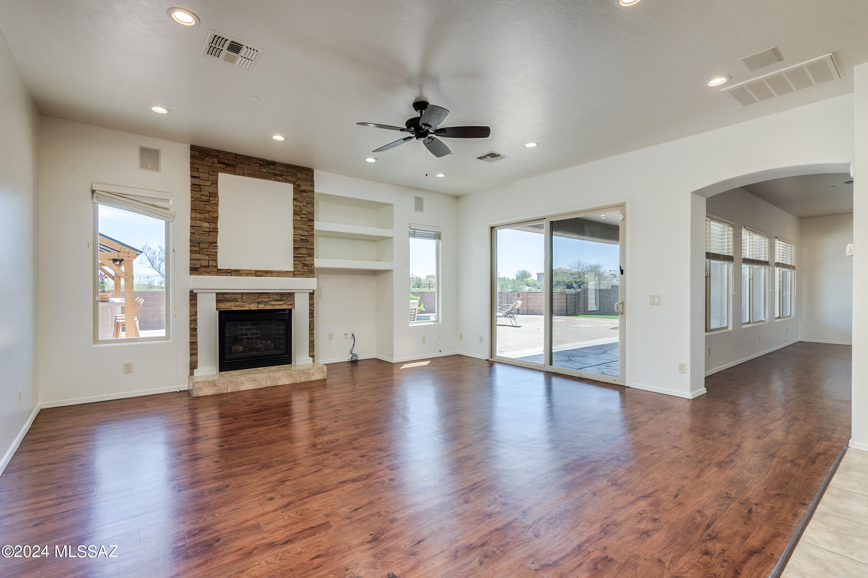 Agua Dulce (1-60) - Residential