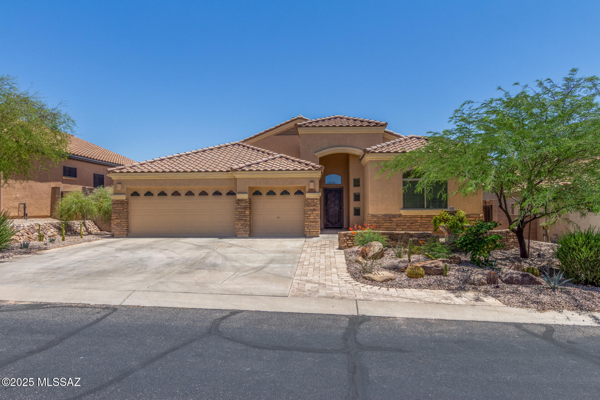 4923 W New Shadow Way