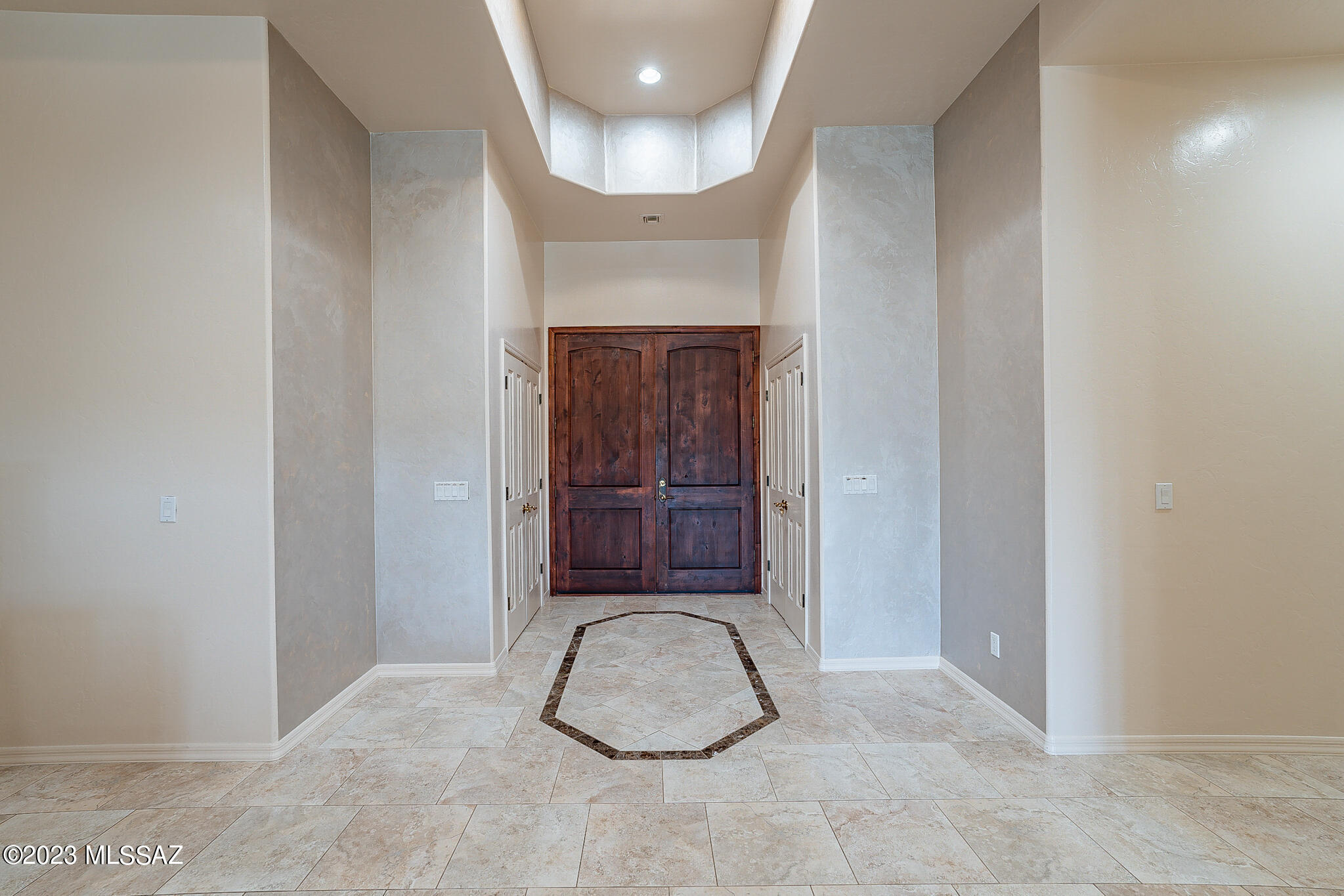 Los Arroyos Del Oeste (1-84) - Residential