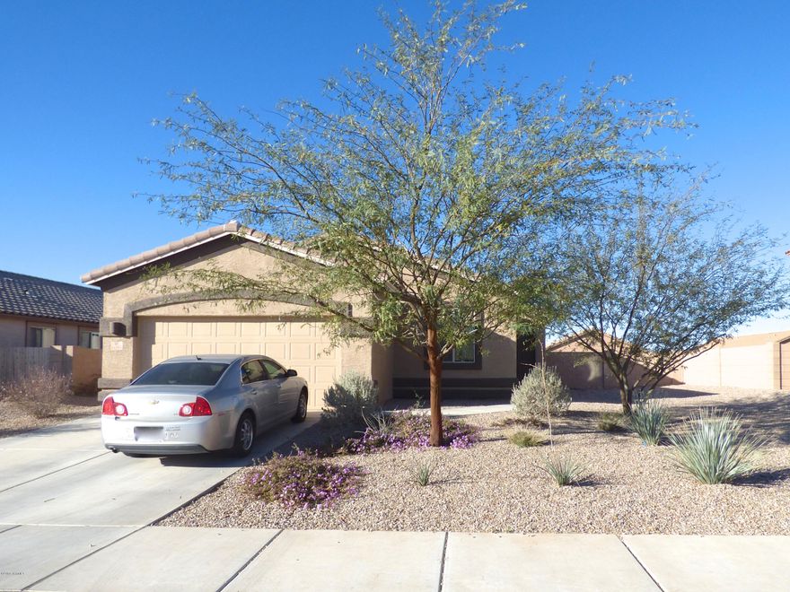 Why buy new when you can get everything you want for thousands less.  Fabulous, move-in ready, 3 bedroom plus den in San Lucas.  Open floor plan, vaulted ceilings,  walk-in closet in master, and decorative touches throughout.  Outside you will find a covered patio and pool-sized yard.  Community amenities include a baseball field, basketball courts and volleyball courts.  Make sure to add this one to your list today!