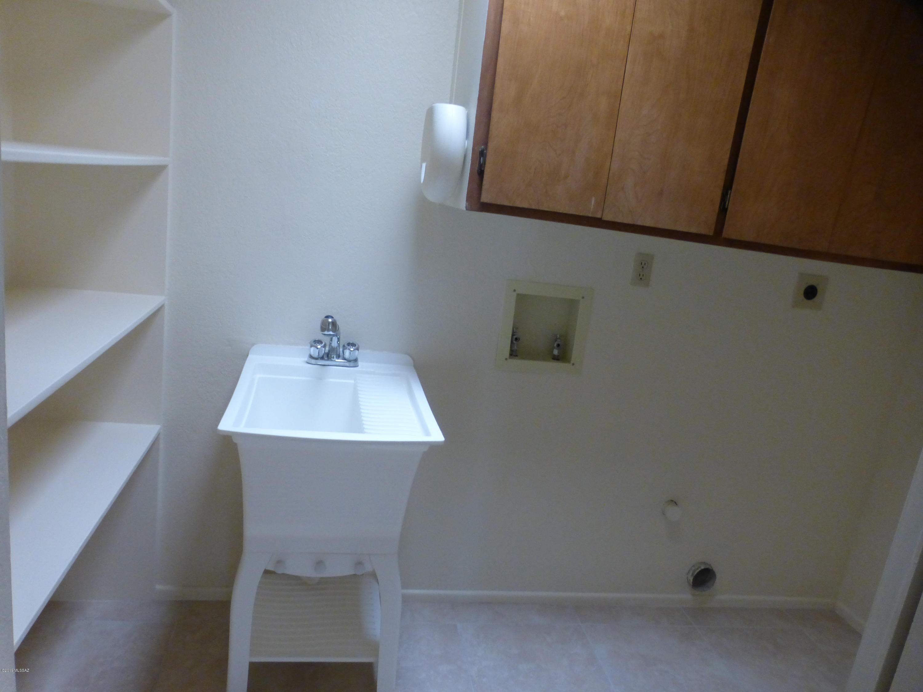 Sabino Town And Country Estates (1-77) - Residential