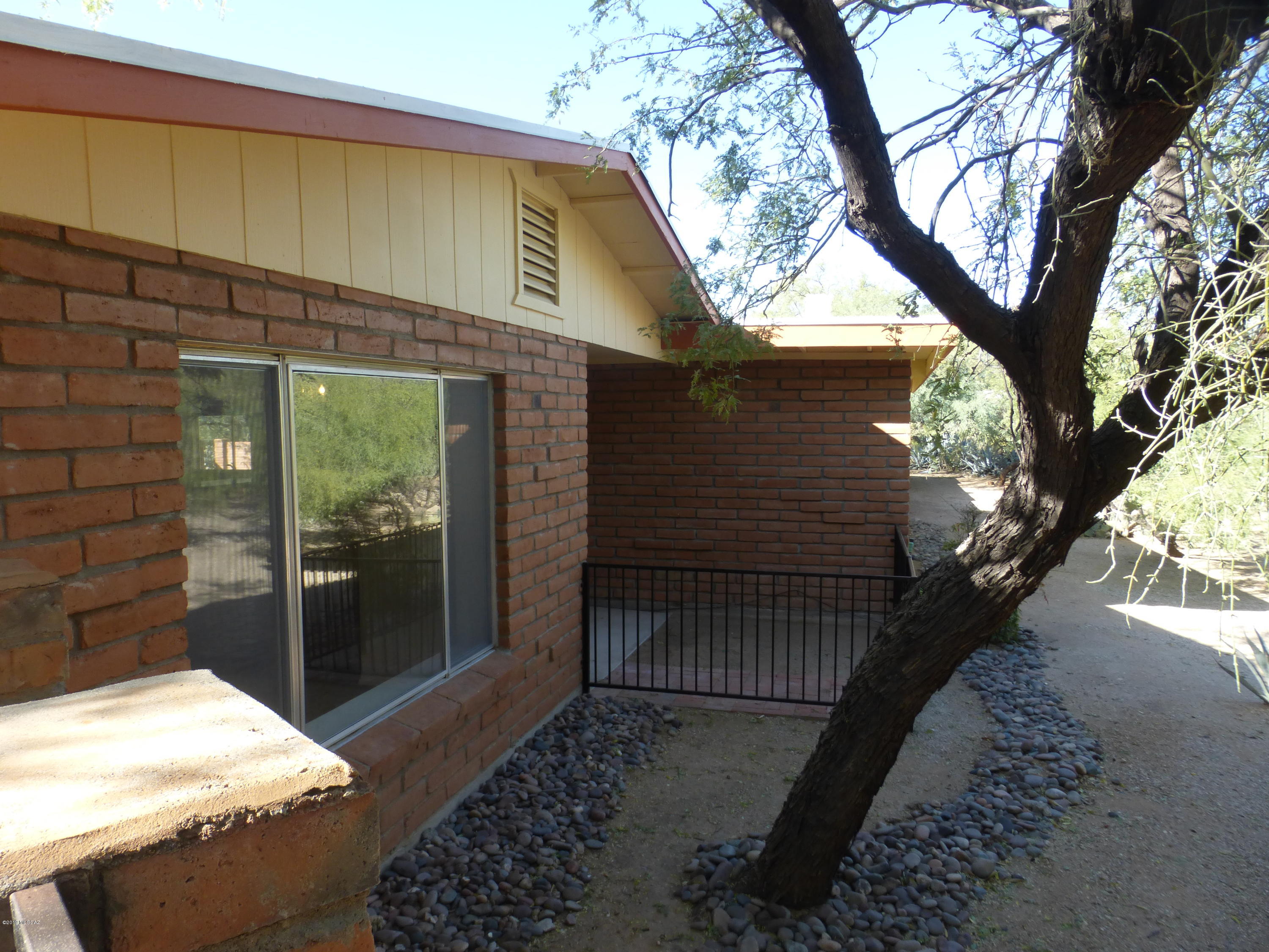 Sabino Town And Country Estates (1-77) - Residential