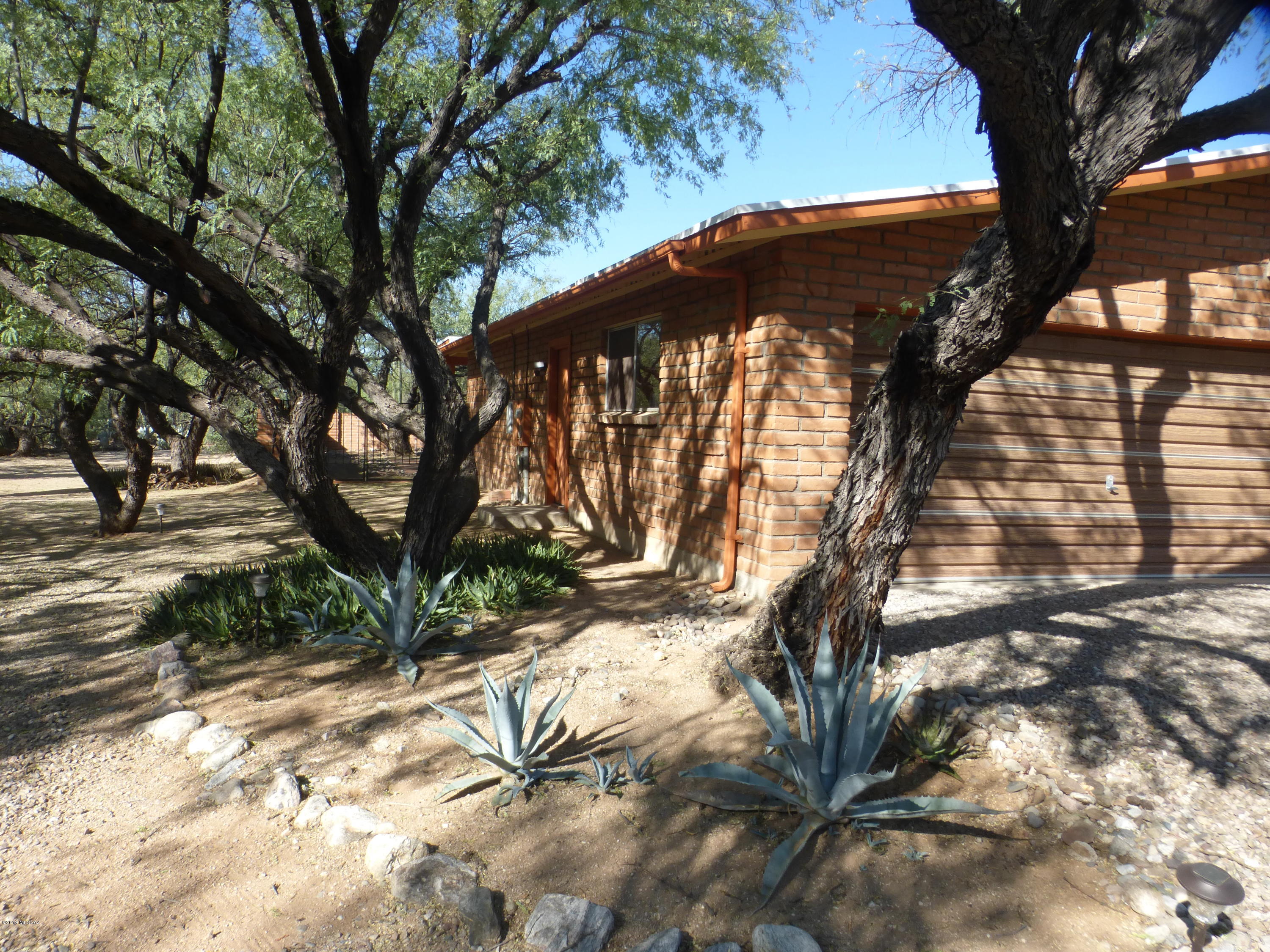 Sabino Town And Country Estates (1-77) - Residential