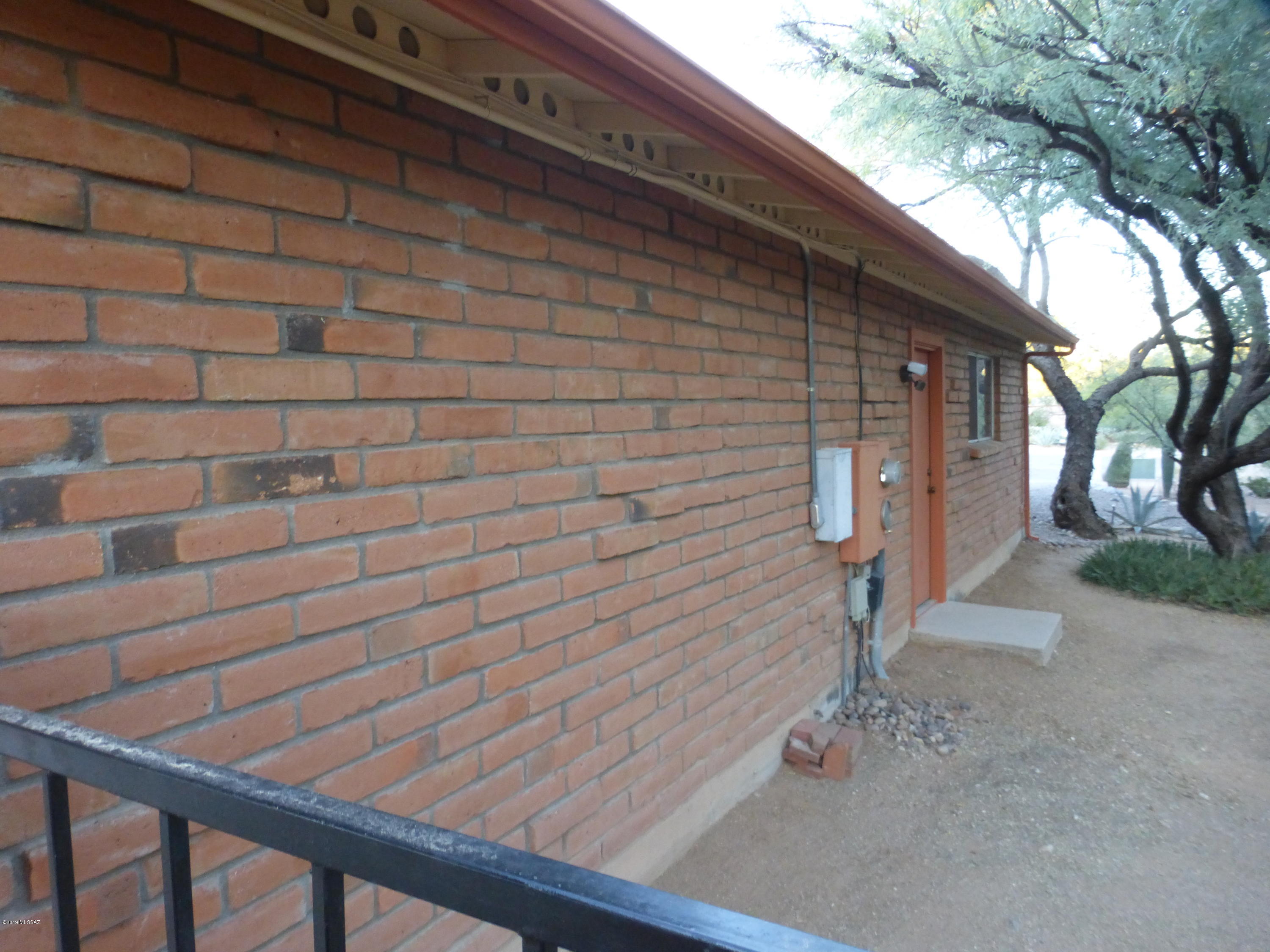 Sabino Town And Country Estates (1-77) - Residential