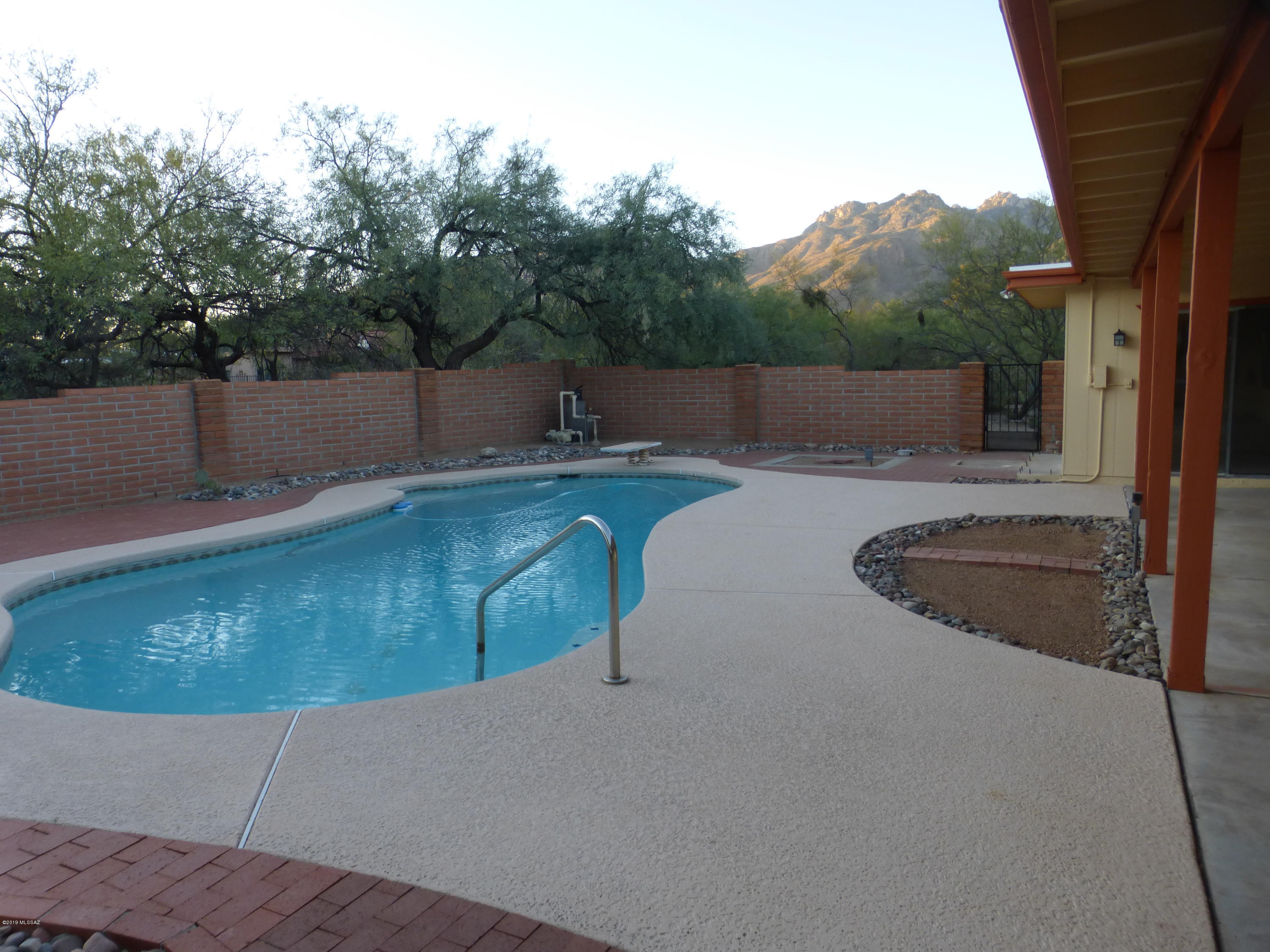 Sabino Town And Country Estates (1-77) - Residential