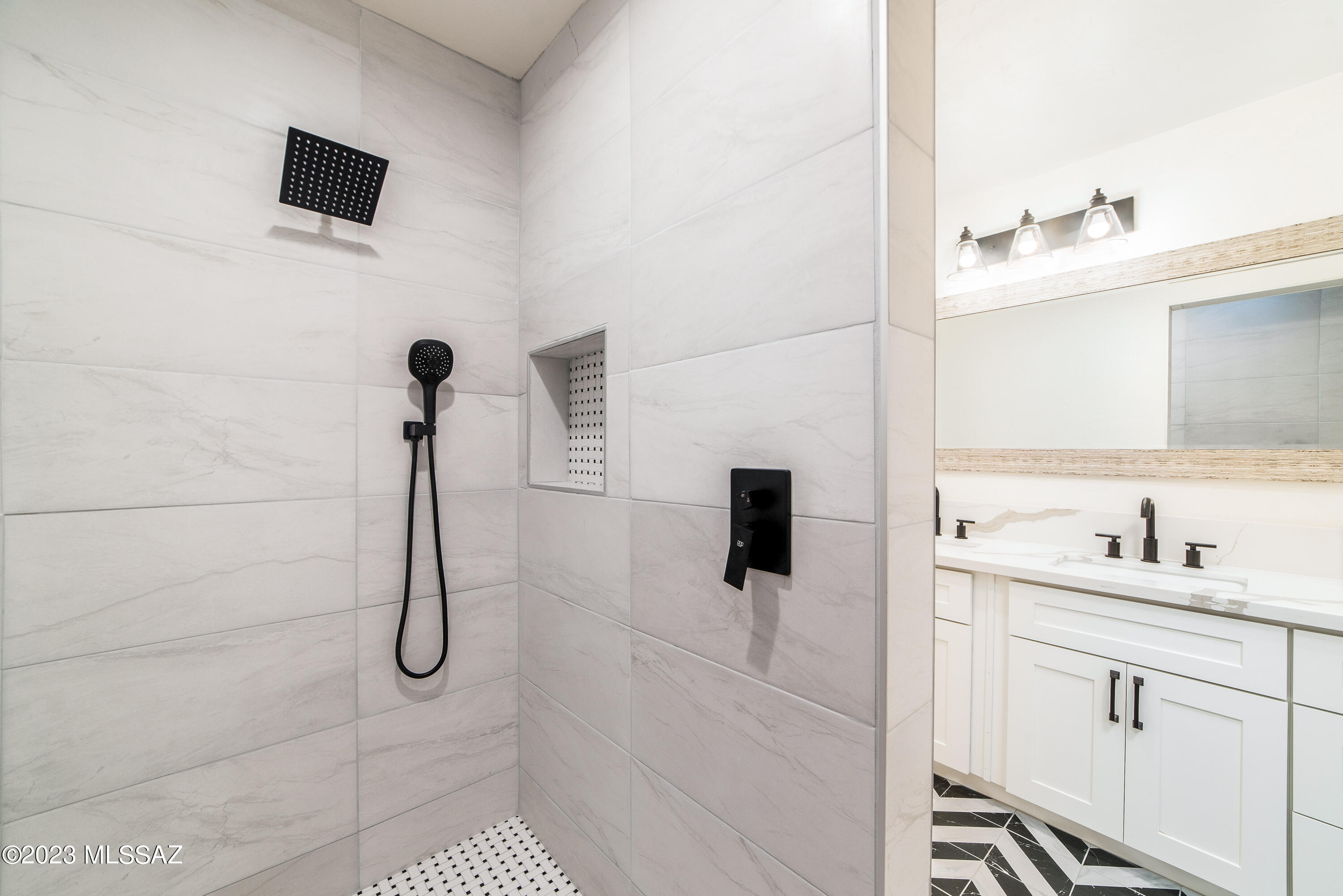 Casas Adobes Estates Resub. (1-67) - Residential