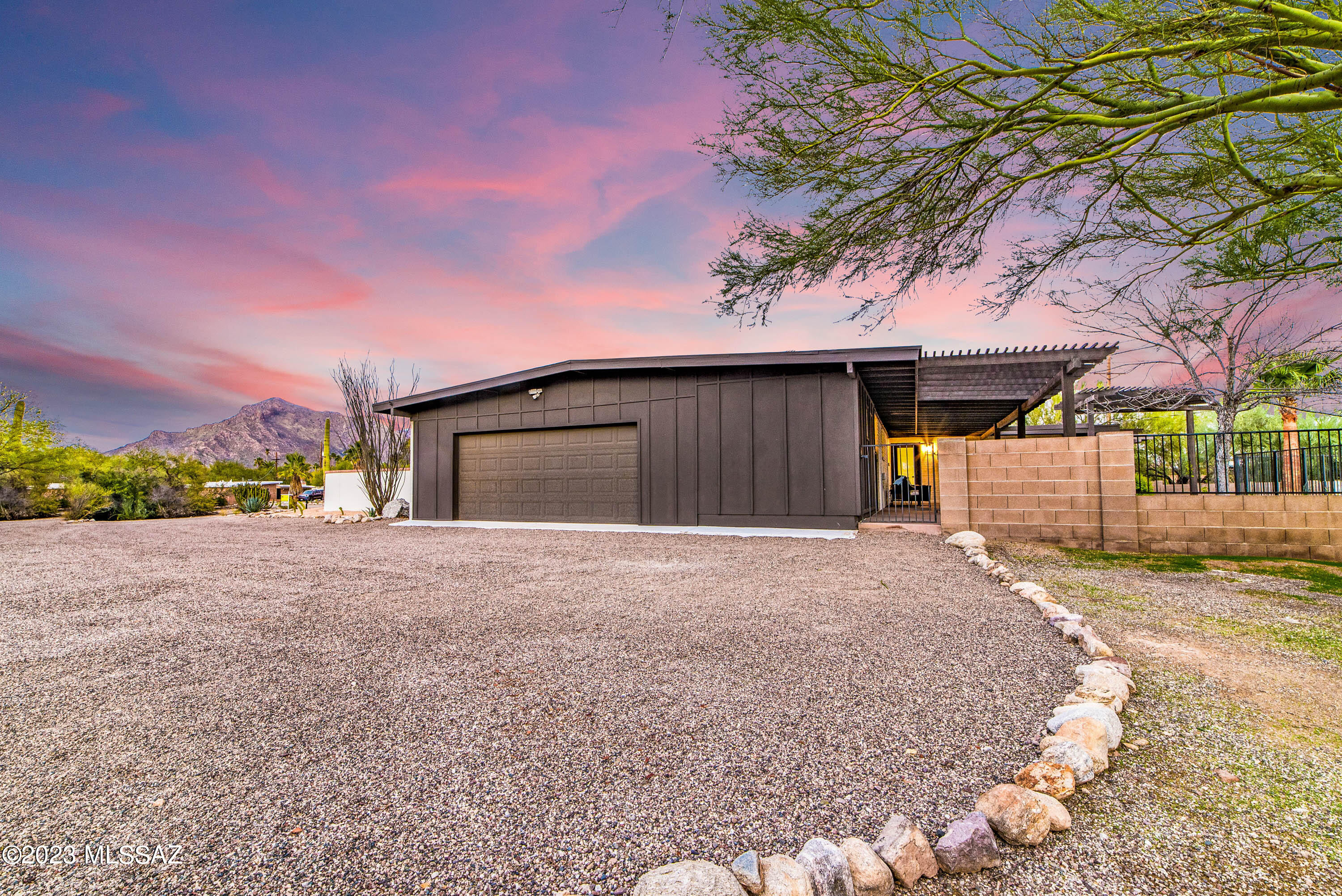 Casas Adobes Estates Resub. (1-67) - Residential