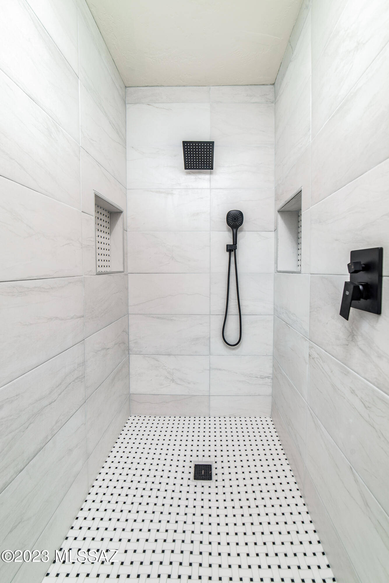 Casas Adobes Estates Resub. (1-67) - Residential