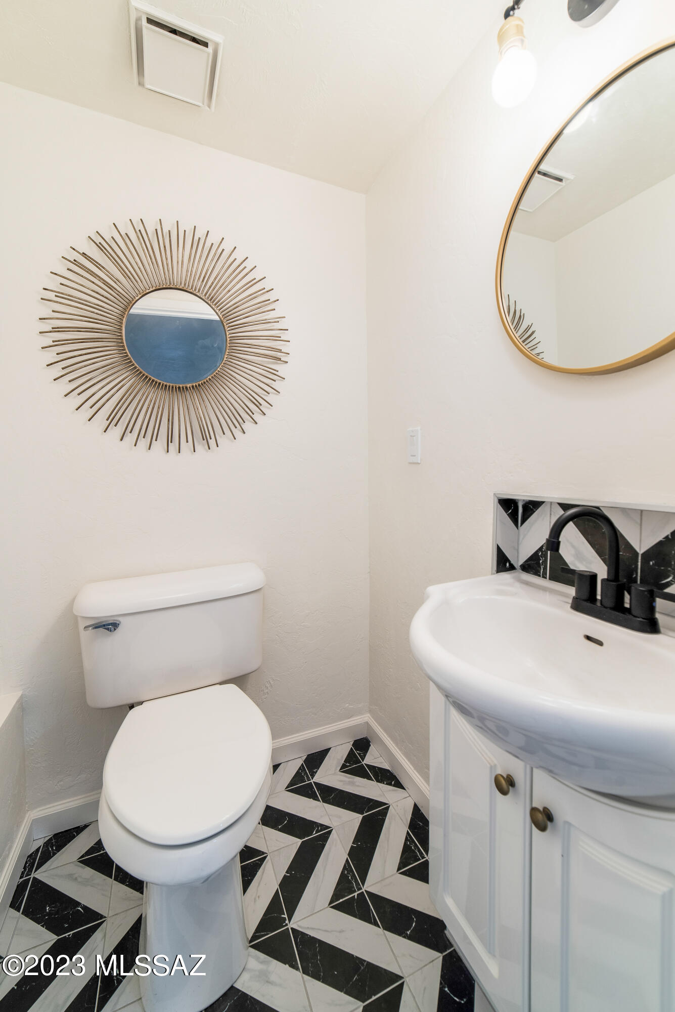 Casas Adobes Estates Resub. (1-67) - Residential
