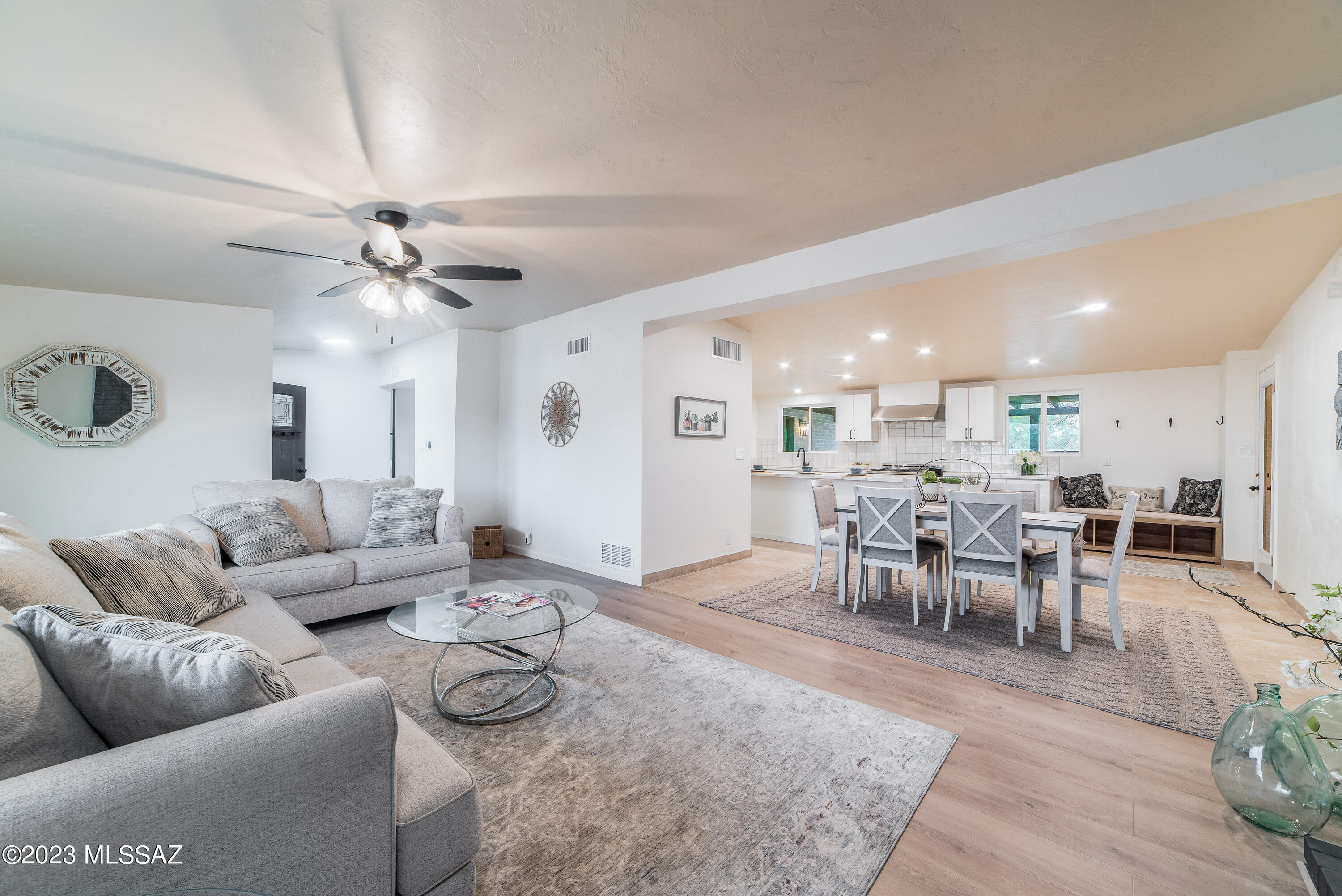 Casas Adobes Estates Resub. (1-67) - Residential