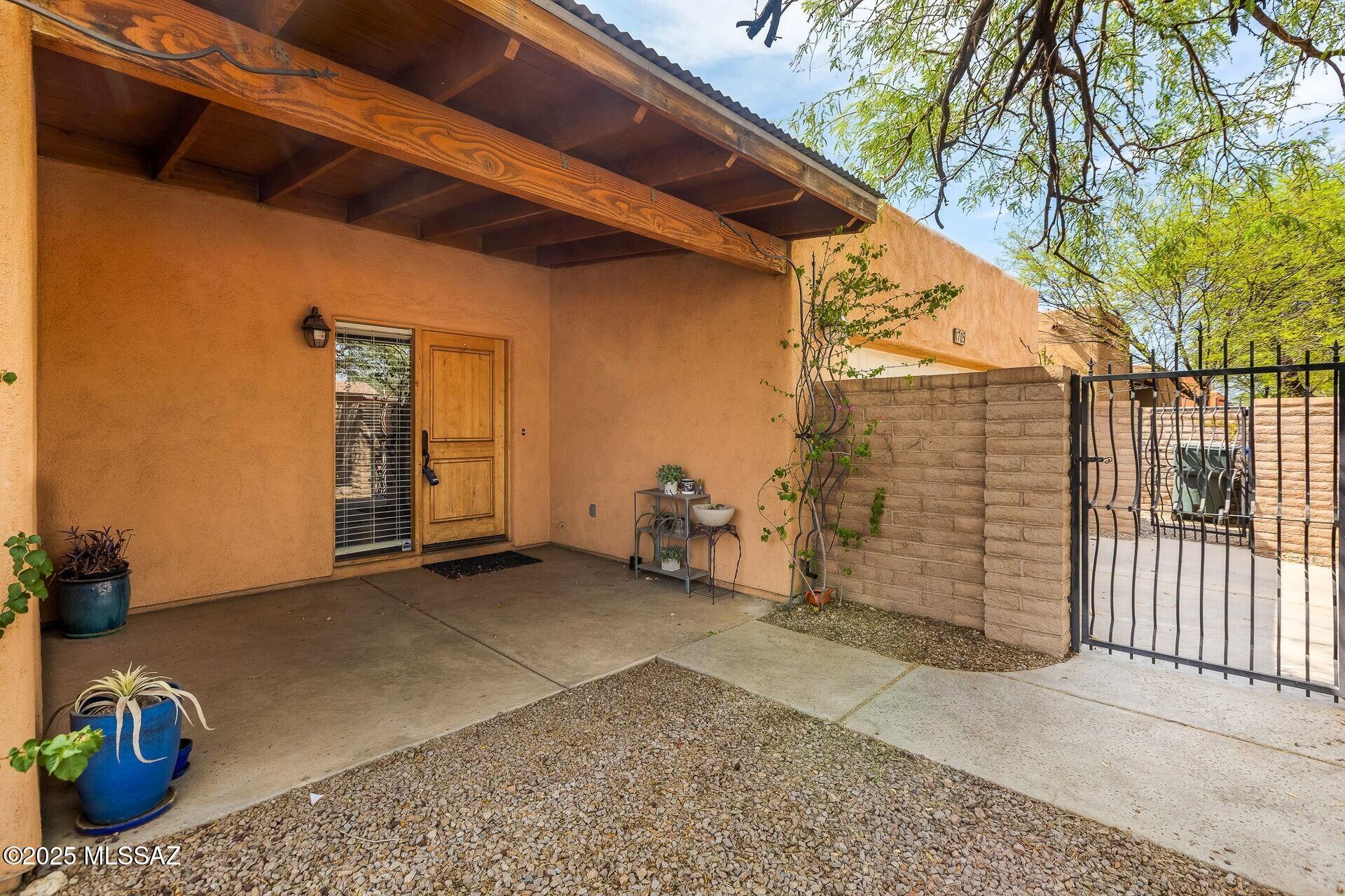 1705 N Baxter Drive