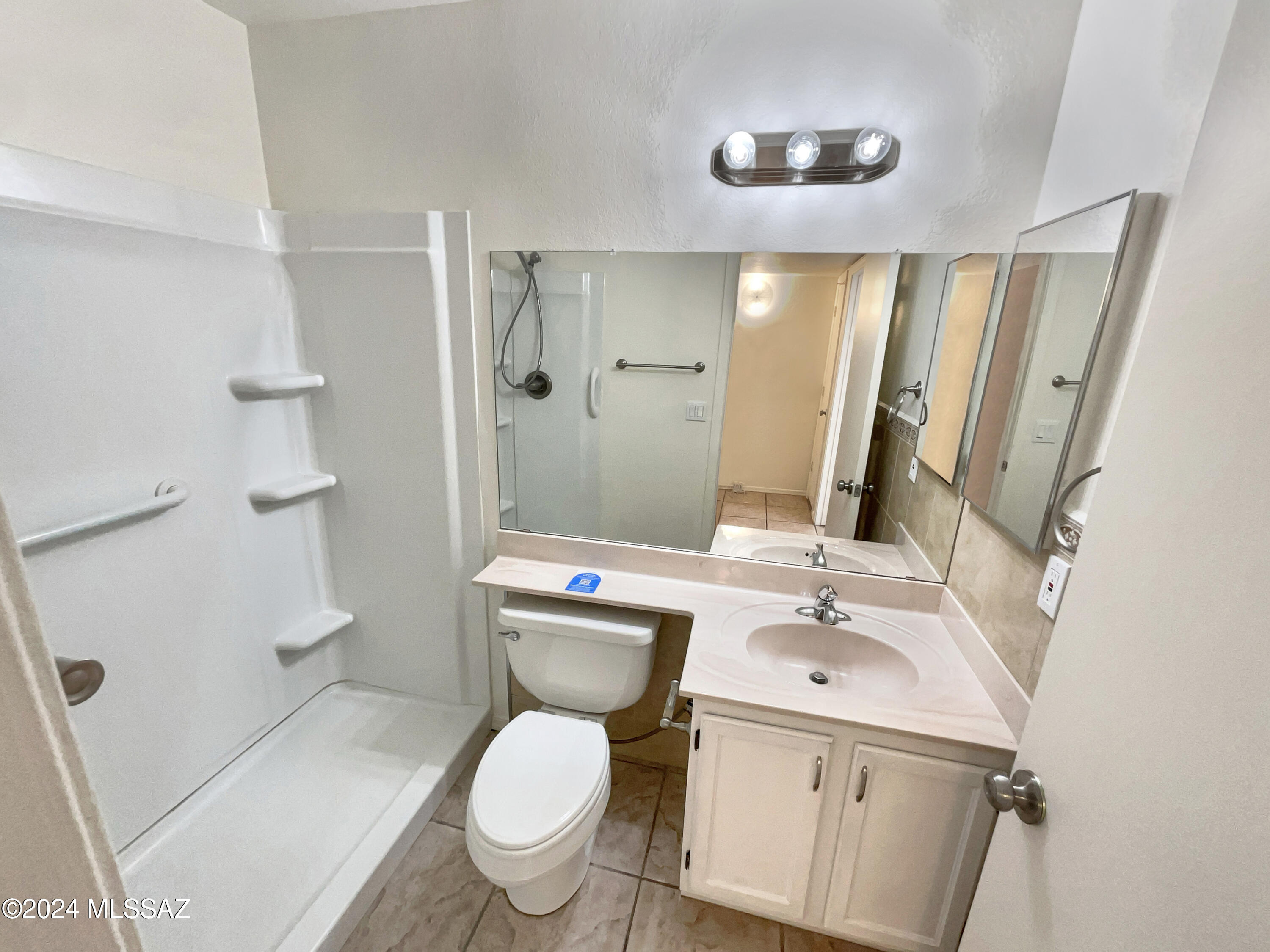 Country Club(1-221) - Residential