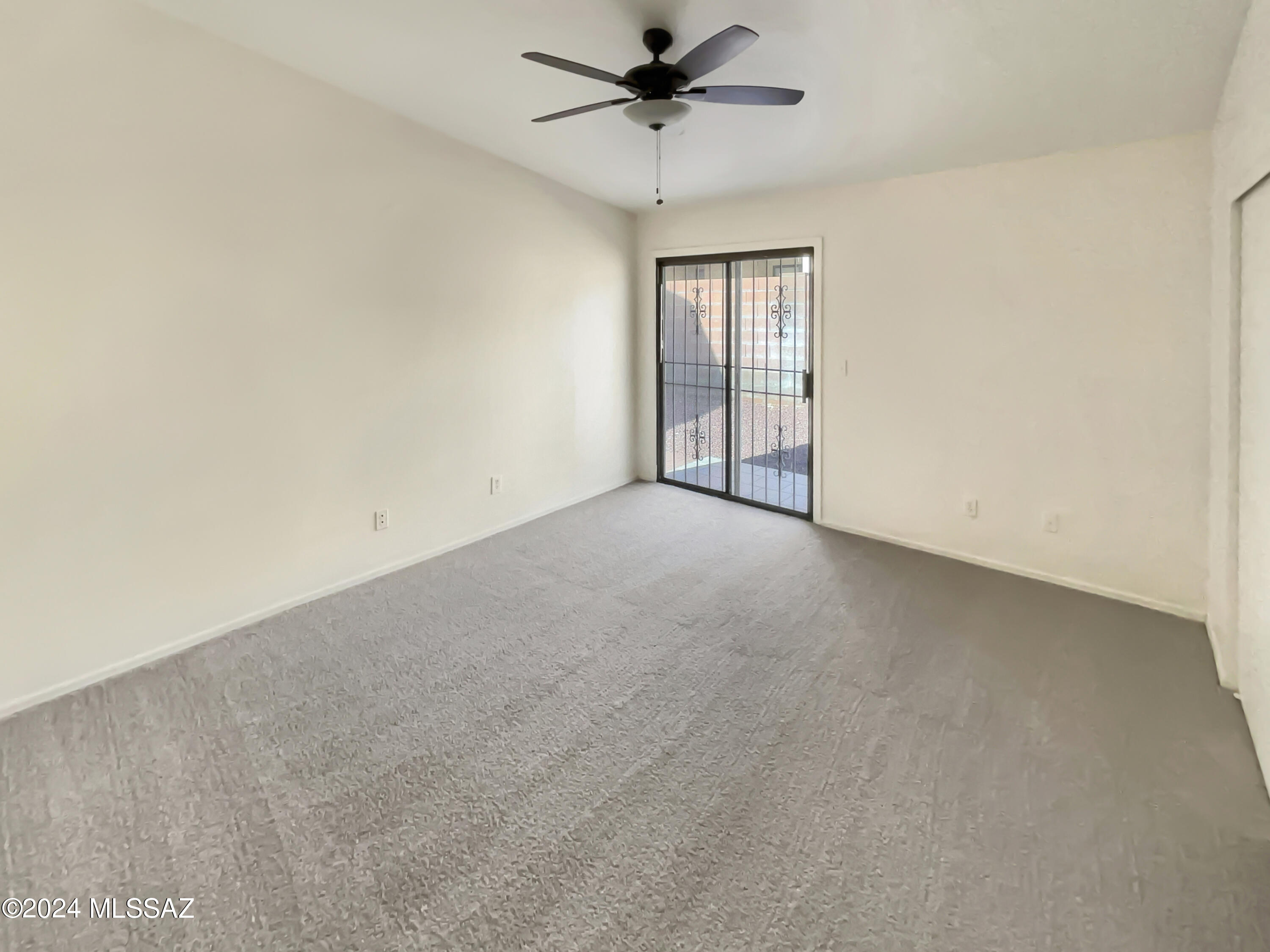 Country Club(1-221) - Residential