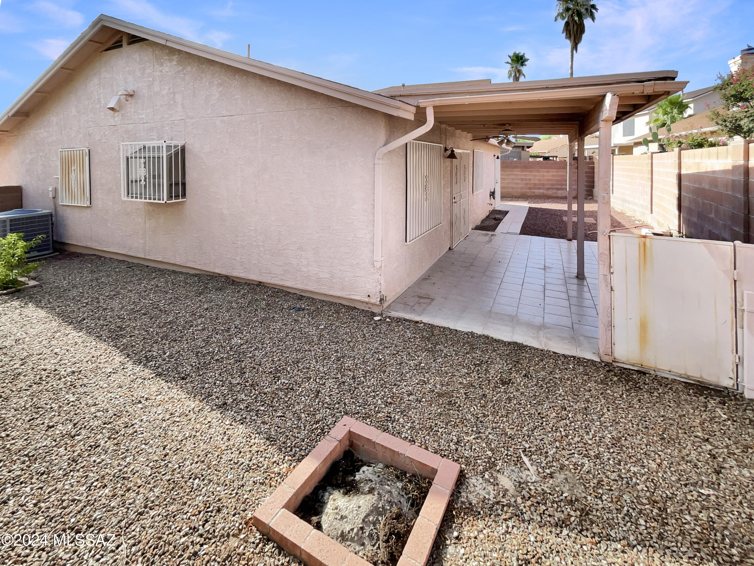 Country Club(1-221) - Residential