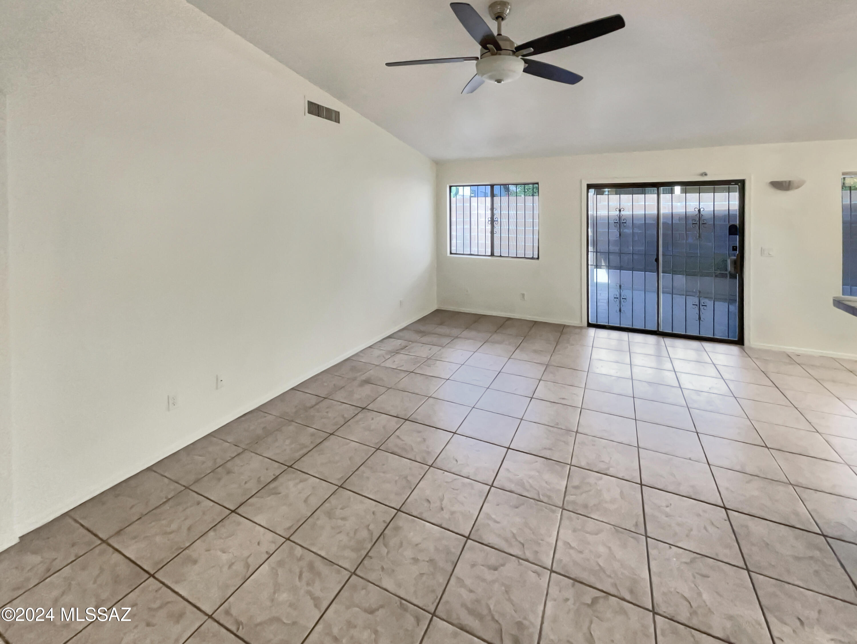 Country Club(1-221) - Residential